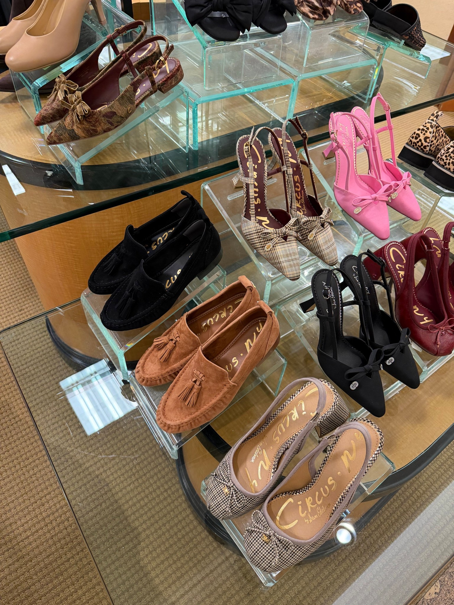 Fall shoes that deserve a moment 🍂✨
From classic loafers to plaid bows and pink slingbacks 👠

#LTKStyleTip #LTKSeasonal #LTKShoeCrush