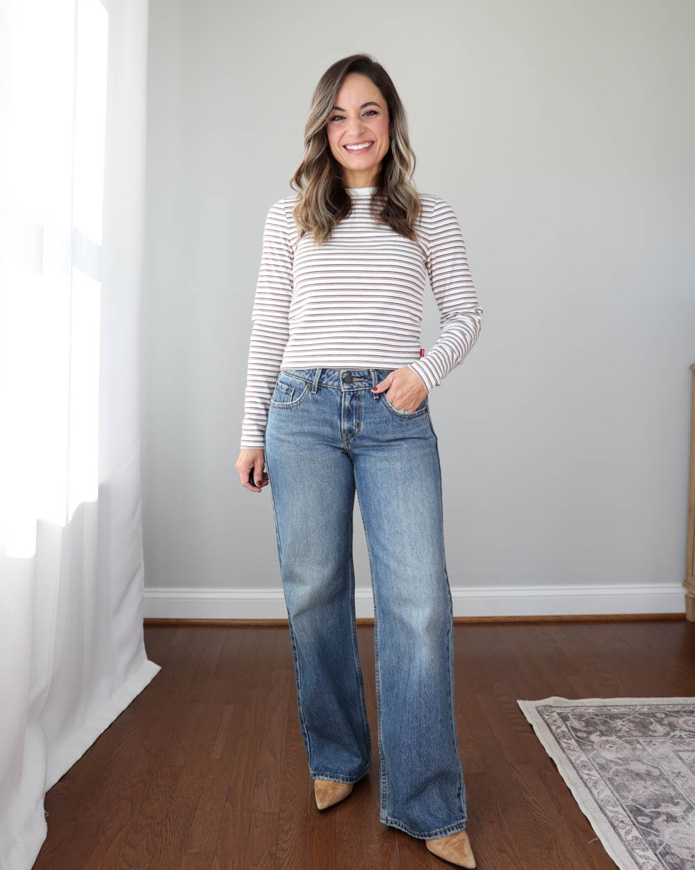Four pairs of jeans from @levis and how they fit me at 4’10” without any alterations! #LevisLTKPartner 

Low Loose Jeans in Rescued City Wash: 24 x 30” 

30” inseam 9 ⅛” rise  I’m wearing with a heel. (True to size, no stretch denim) 

501 ‘90s Ankle Jeans in Sweetest Taboo Wash: 23 x 27”

27” inseam 9.5” rise  (size down, no stretch denim)

725 Kick Boot Jeans in Power Move: 25 

27” inseam 10 ¼” rise  (size up, stretch denim)

726 High Rise Flare in Eternal Indigo Wash: 25 x 30” 

30” inseam 10 ¼” rise  (size up, stretch denim)

Top: xs

#LTKPetite