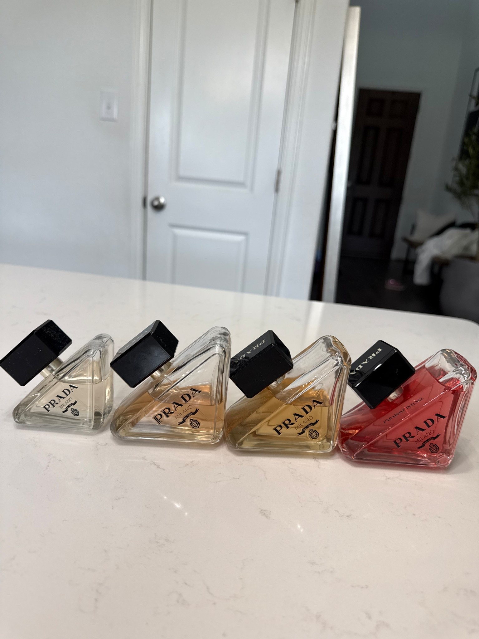 The prada paradox perfumes are so beautiful and I almost say the intense has my heart at the moment #perfume #beauty #scents 