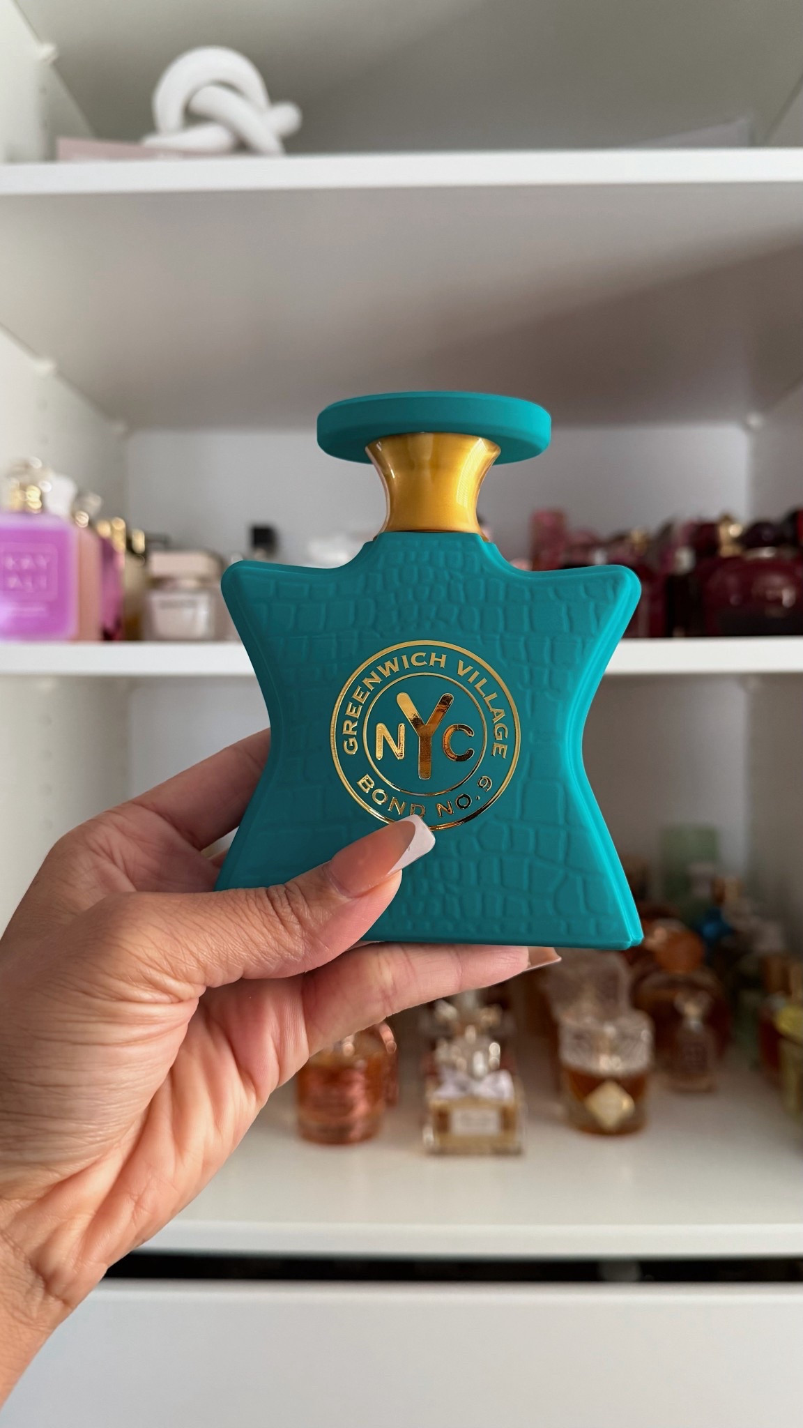 unique floral! smells so good

Notes: Cassis, Lychee, Mandarin, Peony, Waterlily, Patchouli, Jasmine Petals, Ambrox, Peach Musk, Vanilla, Oak Moss and Praline

#LTKBeauty