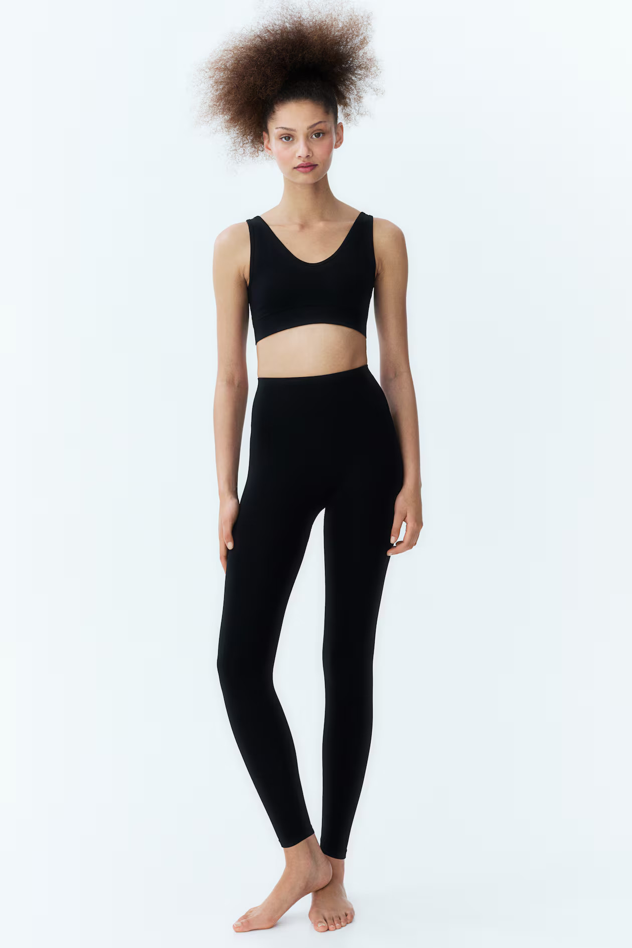 Seamless Yoga Leggings in DryMove™ | H&M (US + CA)