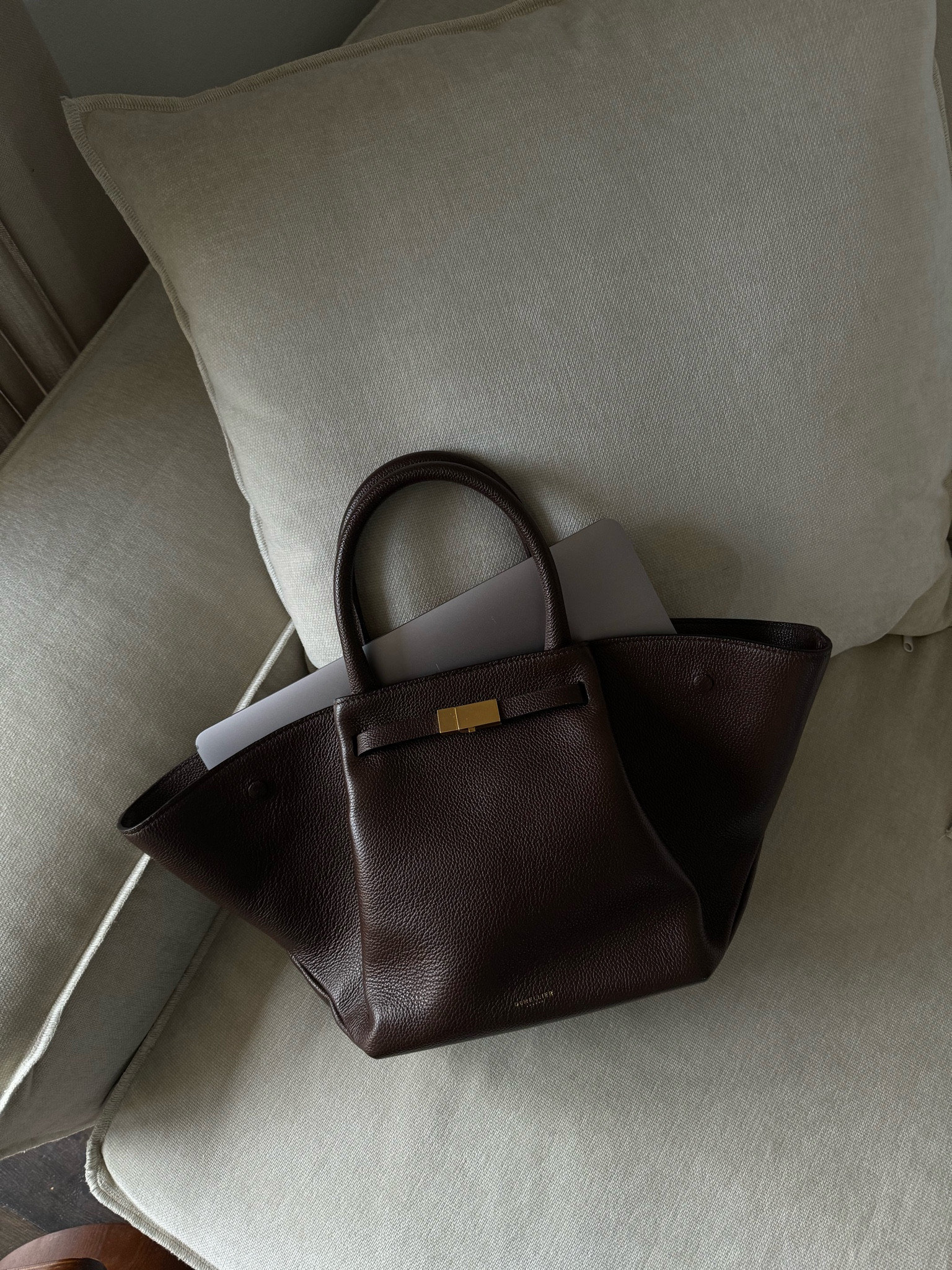 A new favourite - the #Demellier London New York bag 🤌🏼

#LTKstyletip #LTKbag #LTKaustralia