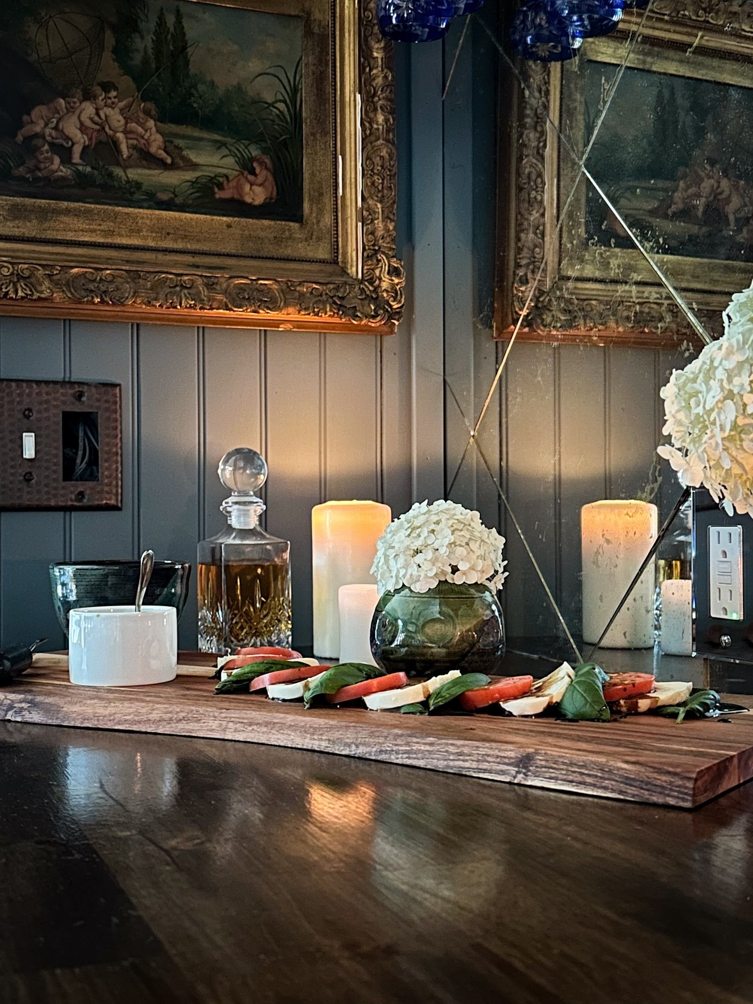 A bar nook set up with a charcuterie board that invites you to slow down and stay awhile. Thoughtfully styled and easy to gather around, it turns any evening into something a little more special. 🧀✨

 #HomeBar #CharcuterieBoard #EntertainingAtHome #HostingInspo #TimelessStyle #HomeDecor #DesignDetails #callsigndesign