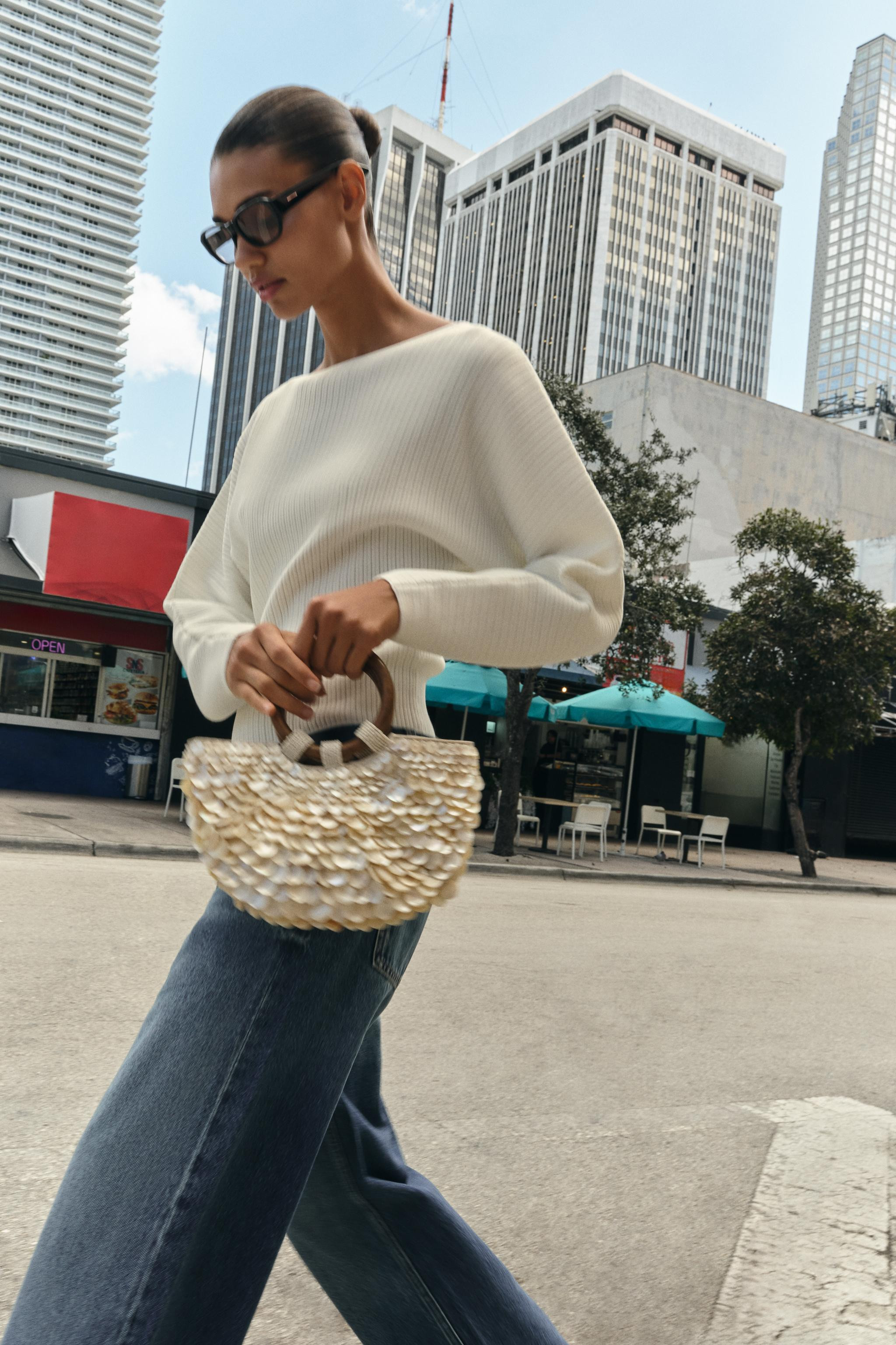 BUCKET BAG WITH APPLIQUÉS | Zara US