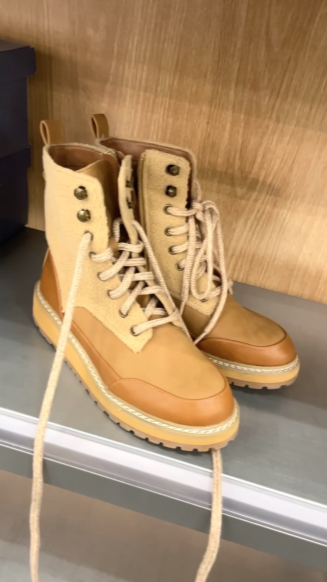 #hikingboot #courtneyhikingboot #target #targetfind #targethikingboot #tansherpahikingboot #tanhikingboot #tallhikingboot #affordableboots #trishvan99

#LTKshoecrush #LTKSeasonal #LTKFind