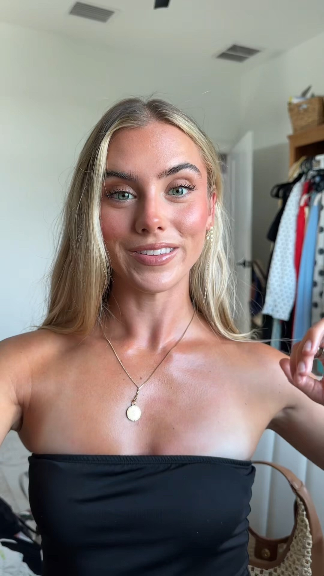This shimmer oil moisturizes while helping your skin look luminous and radiant. The warm, gourmand scent of fresh almonds envelops your senses, making every application a truly indulgent experience.
@Sephora

#LTKgrwm #LTKselfcare #LTKBeauty