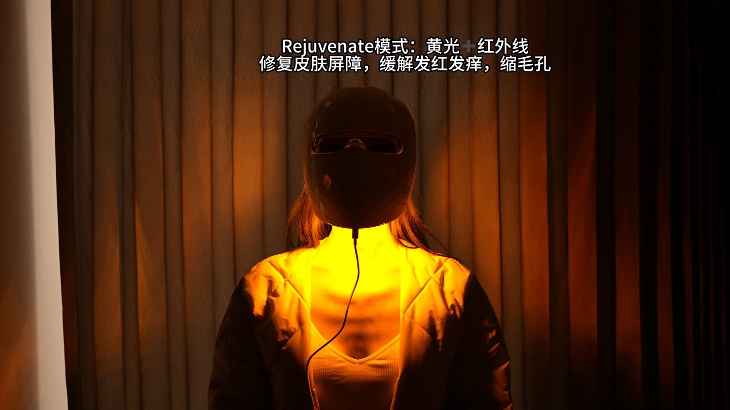 Ulike的光疗面罩真的越用越爱，镜面反射和锁光做的太厉害了，本来还想入手一款颈罩的，现在看来这个钱也省了！脖子和胸前的光不仅特别强，而且还很均匀❗️

Ulike白皇后面罩 💰折扣码long
#skincare #美容仪 #护肤 #好物分享 #测评