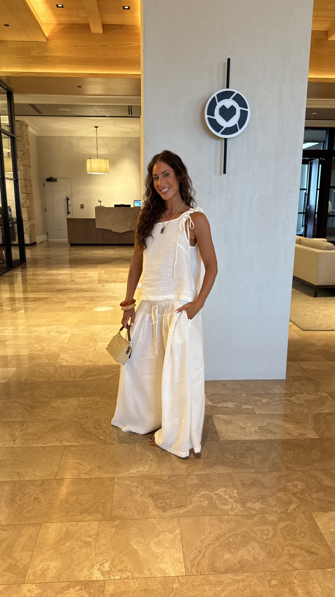 Cutest linen set that I wore to LTK con! Perfect for a beach night, family pics, neutral casual outfit

#LTKCon #LTKootd #LTKTravel