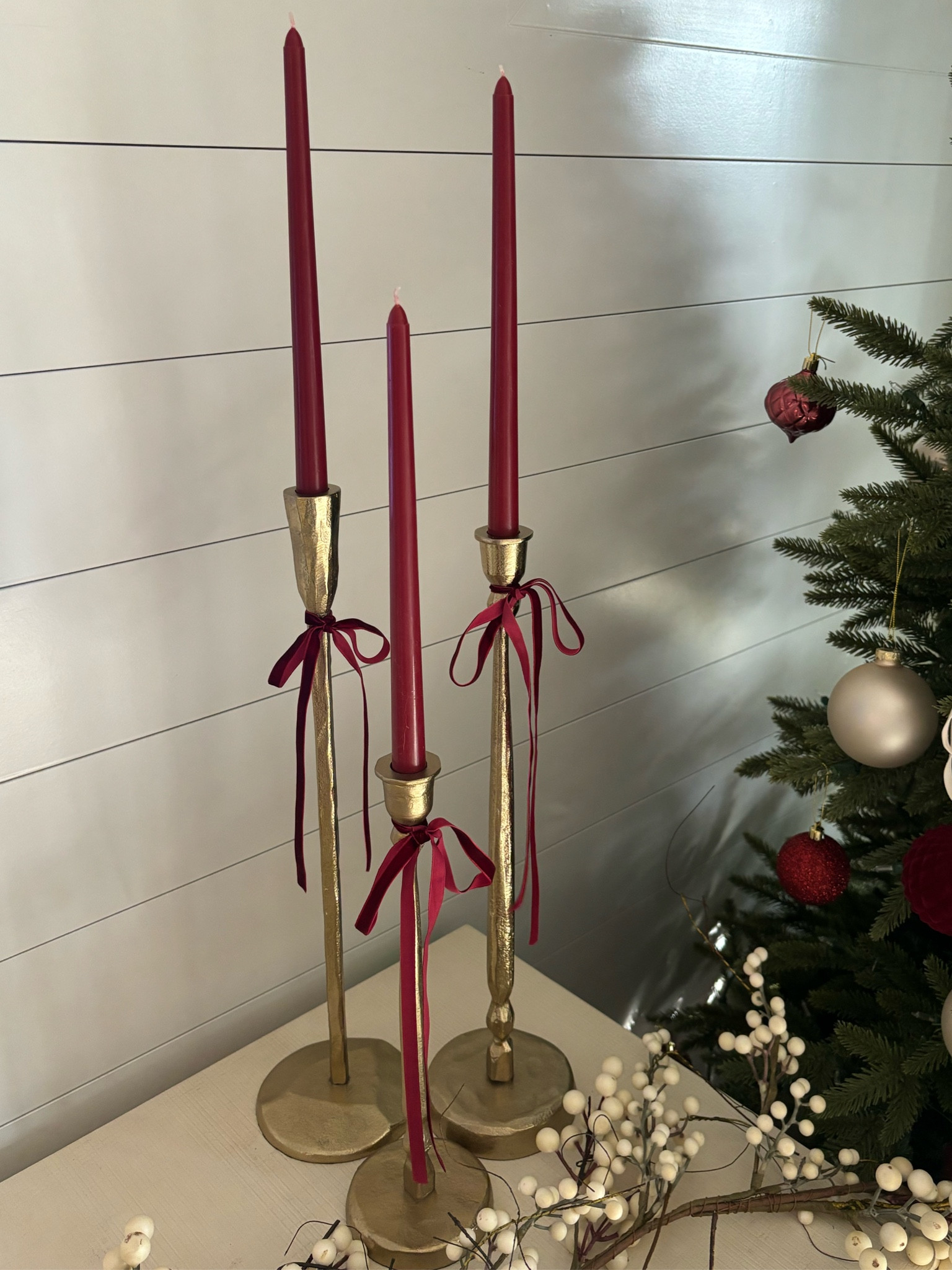 Burgundy candles &  gold candle holders!

Burgundy holiday decor
Christmas decor
Bows
Gold candle holders / candlesticks 
Amazon finds

#LTKHoliday #LTKCyberWeek #LTKHome