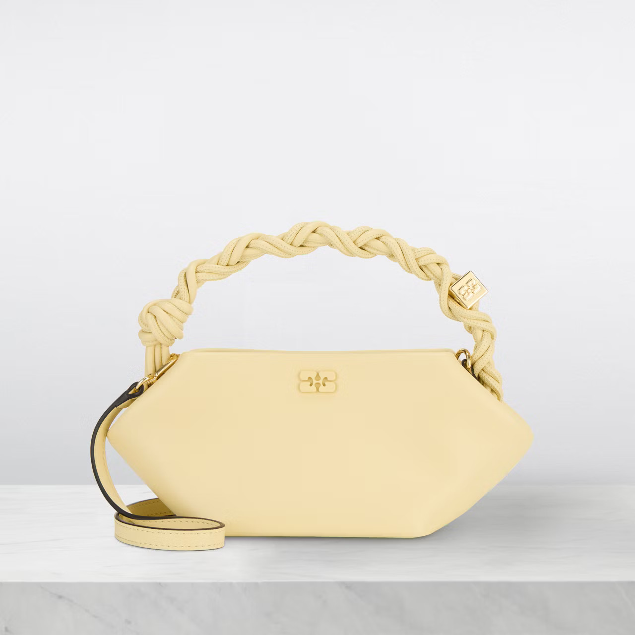 Size: | Brown Thomas (IE)