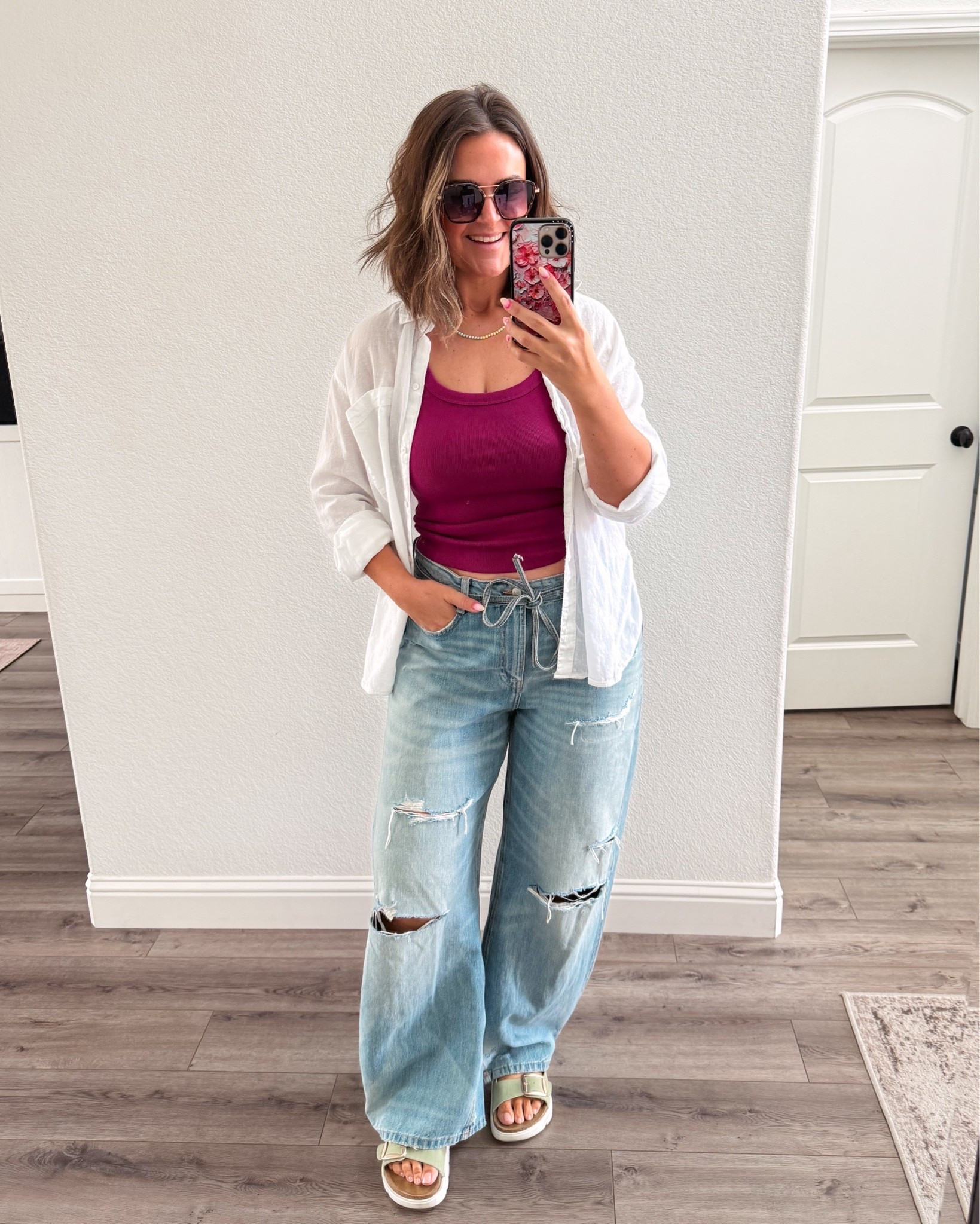 Back in stock!!!
Jeans, size 12 (I sized up to a 14 here but am reordering in my true 12)
Tank & button down, large
Sandals, true to size

Size 12, midsize, casual style, weekend style, @Zara

#LTKootd #LTKMidsize #LTKOver40