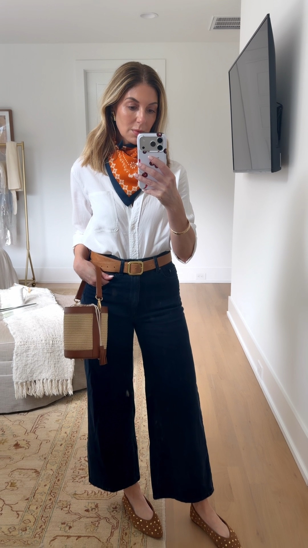 Spring outfit on repeat.
Lightweight denim + a classic white button-down is one of those combinations that never fails in spring. I added suede flats and this Amazon silk scarf for a little polish.

The scarf is under $10 and such an easy way to elevate a simple outfit — wear it around your neck, on your bag, or in your hair.

Everything linked here 👇


#LTKmomlife #LTKootd #LTKFestival