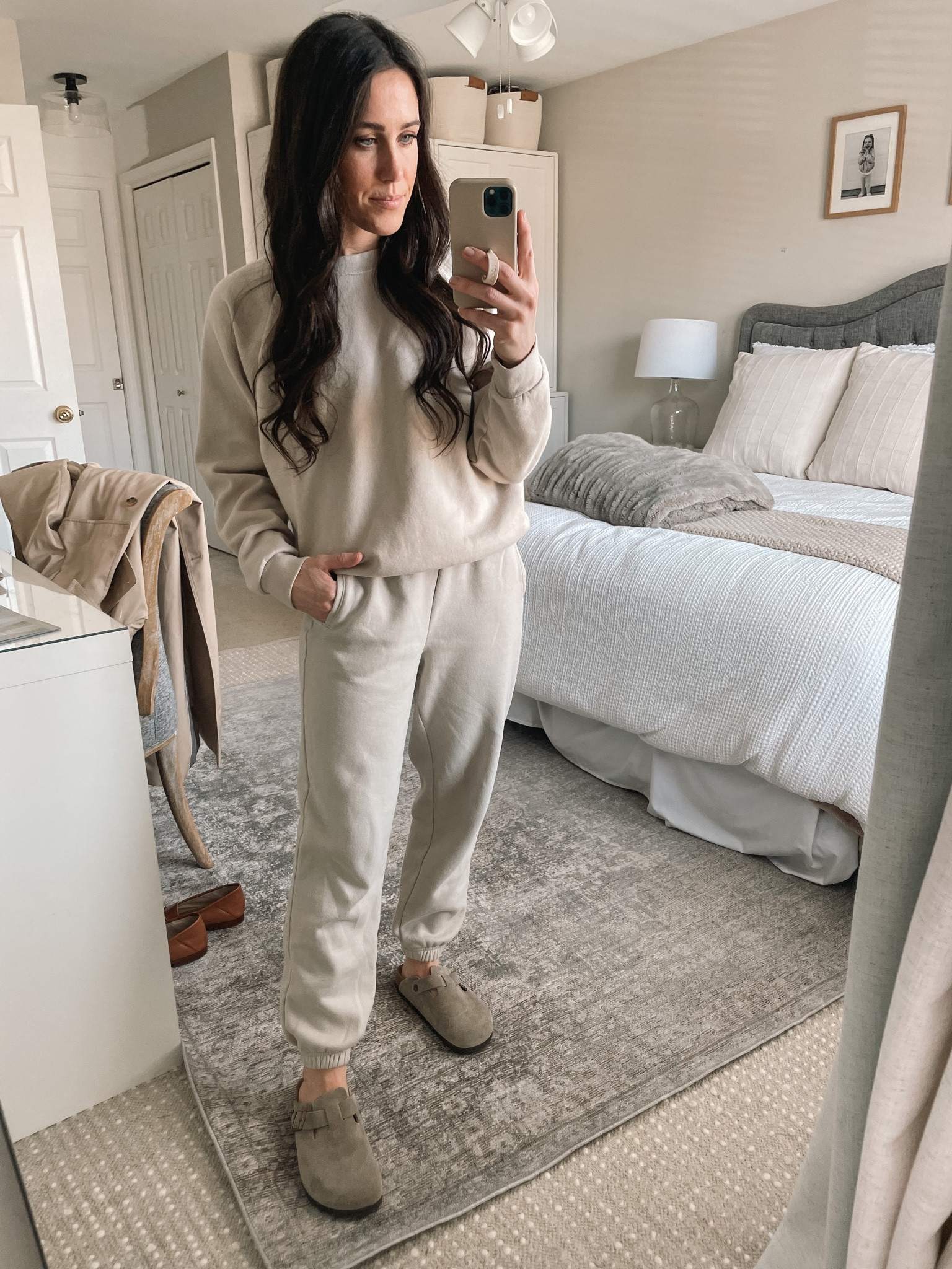 4.2.23
Gap Sweats

#LTKstyletip #LTKunder100 #LTKSeasonal