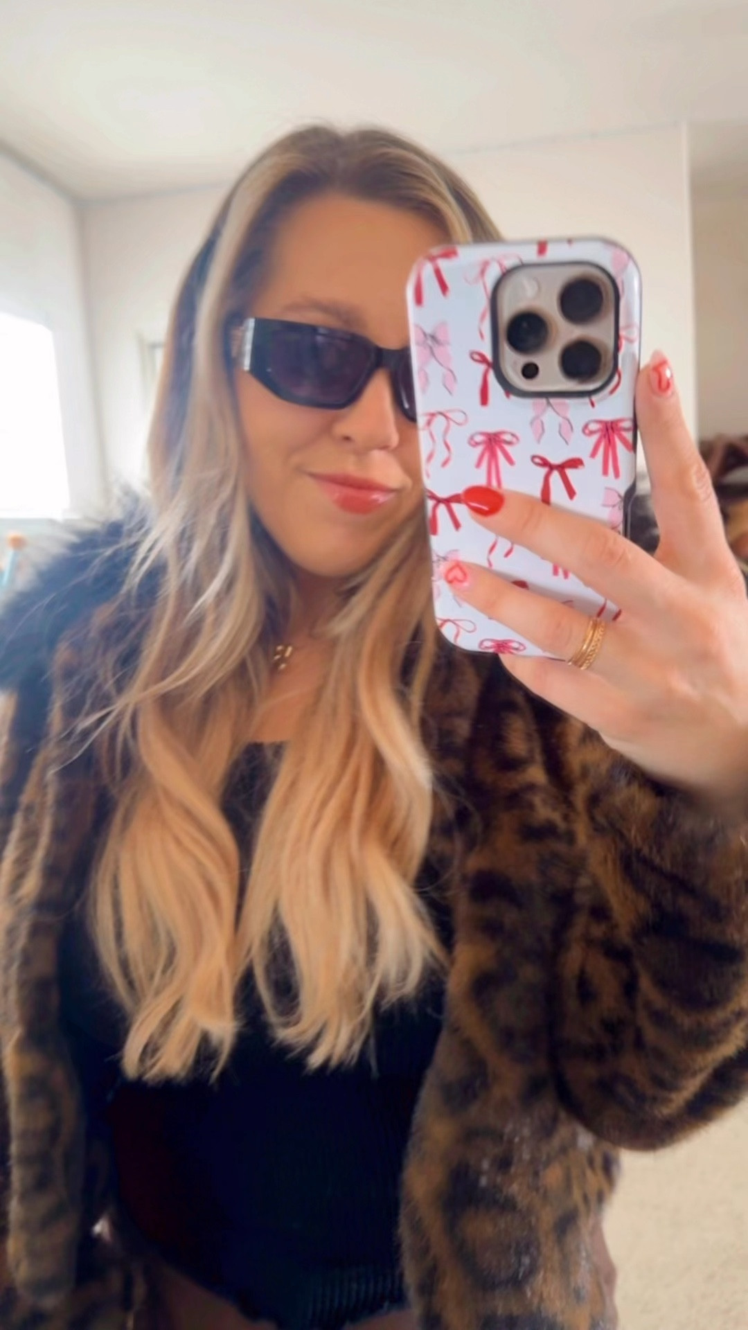 Cropped cheetah print fur coat
Cropped fur coat
Winter fashion
Brown cargo pants


#LTKSeasonal #LTKU #LTKMidsize