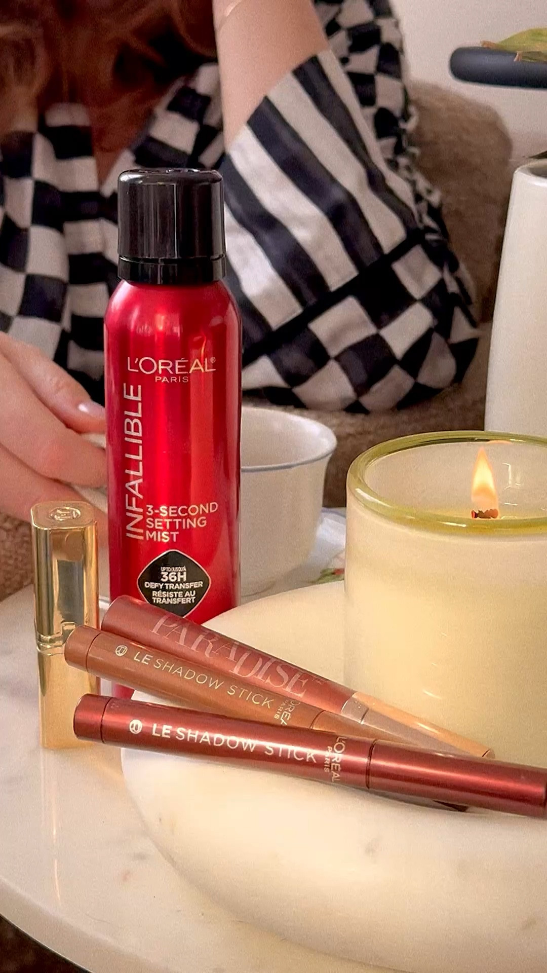 I keep my makeup the same way I keep my life lately.
Simple. Intentional. Comfortable in my own pace.

#romanoffbeautyclub
 @lorealparisusa
@lorealparis
#LOrealParisFallMakeup