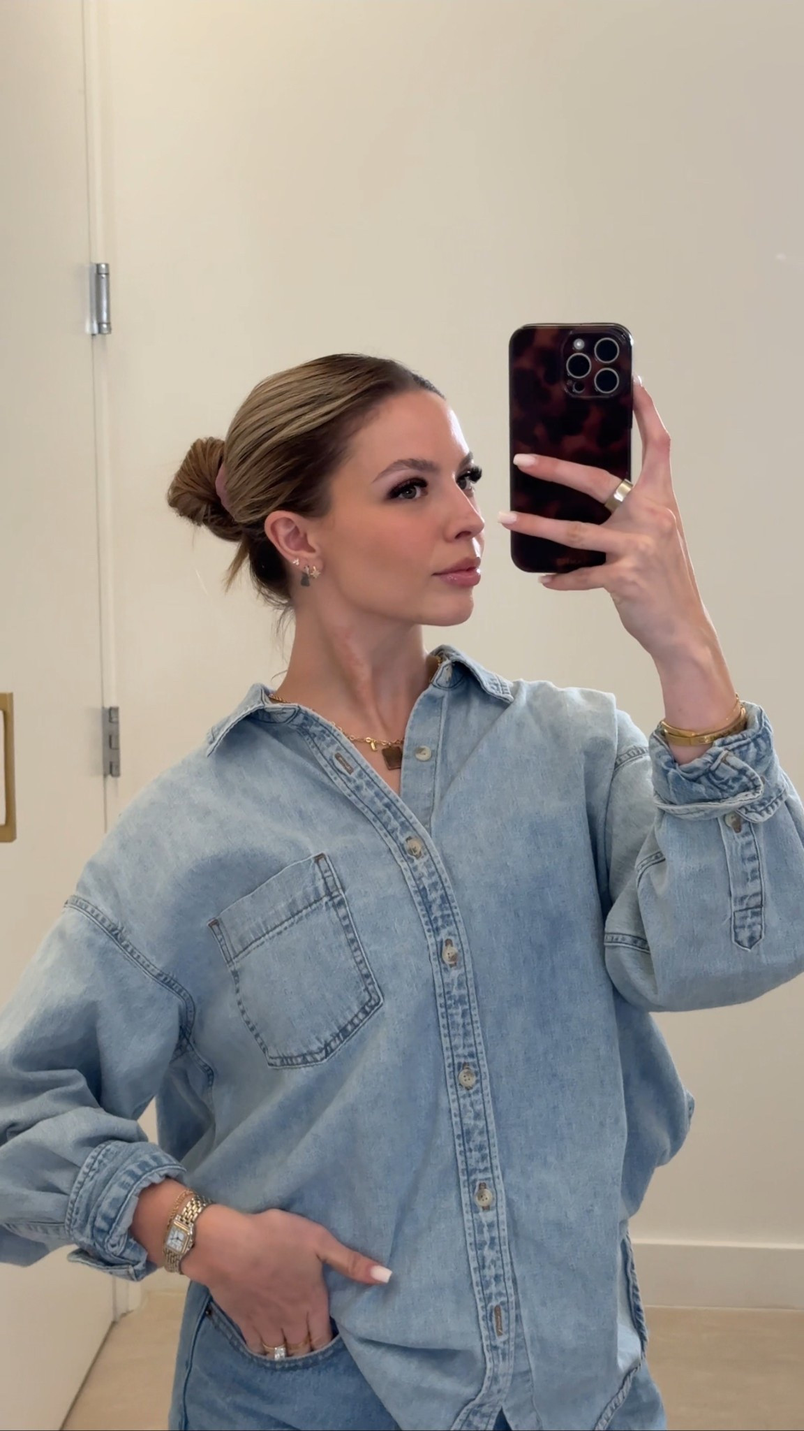 hey denim tuxedo #aritzia 

#LTKFindsUnder50 #LTKWorkwear #LTKHoliday