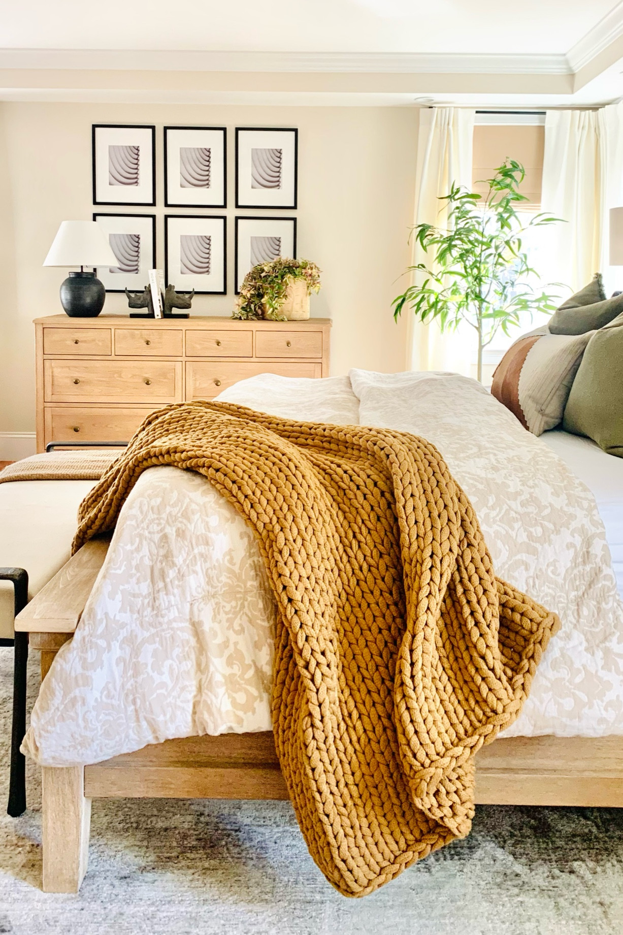 Bedroom decor

#LTKstyletip #LTKFind #LTKhome