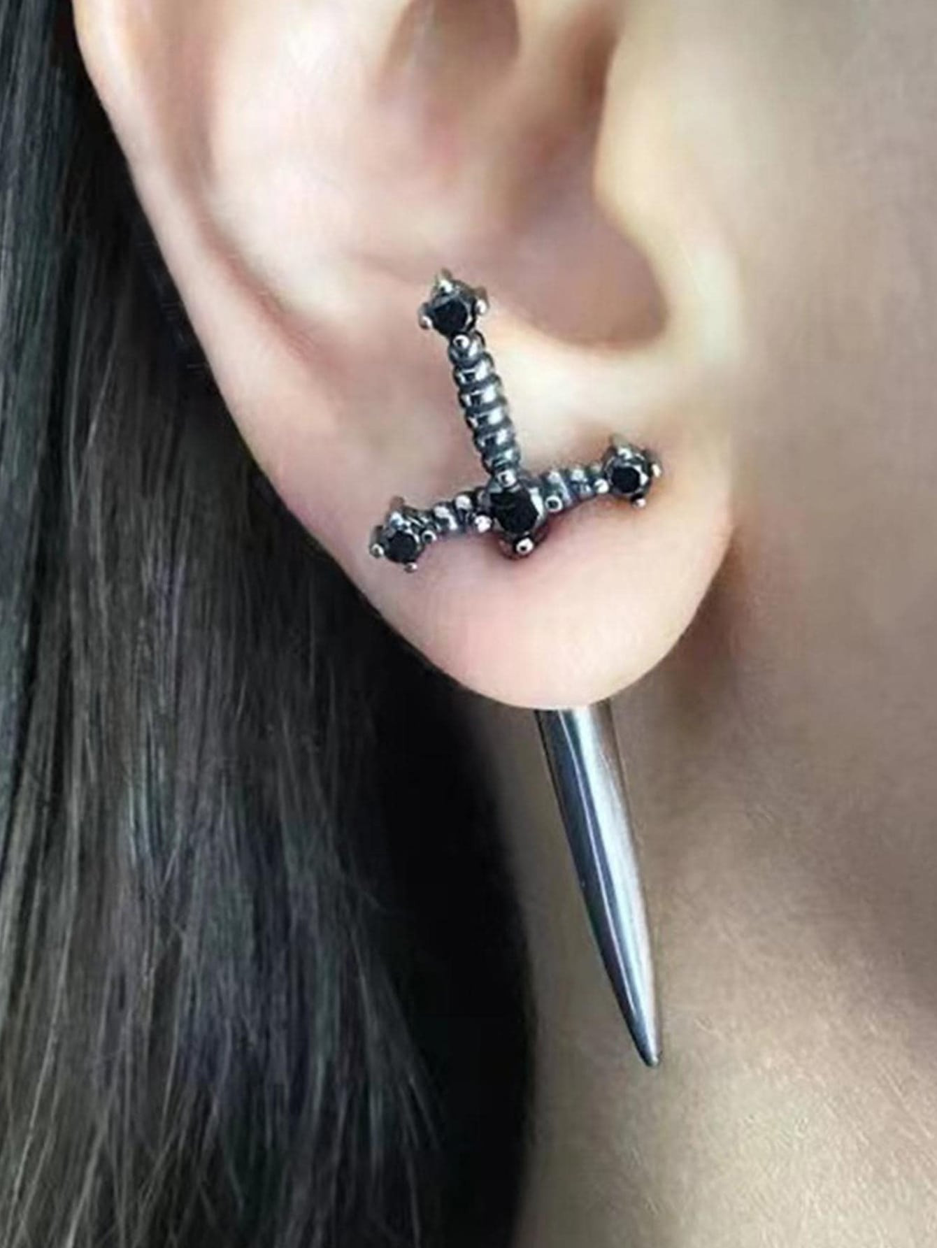 1pc Sword Decor Earring Jacket & 1pc Skull Decor Ear Cuff | SHEIN