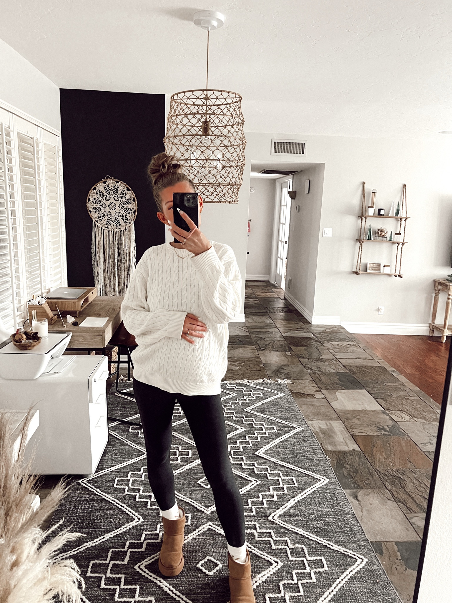 Cozy chic 🤍

#LTKSeasonal #LTKshoecrush #LTKbump