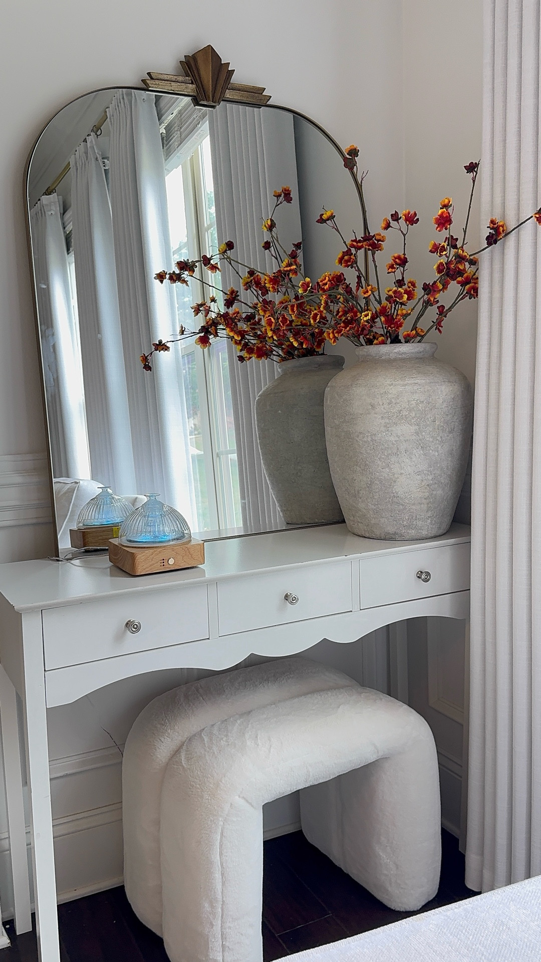 Este diffuser está echo de cristal con madera y se ve super moderno !

#LTKHome