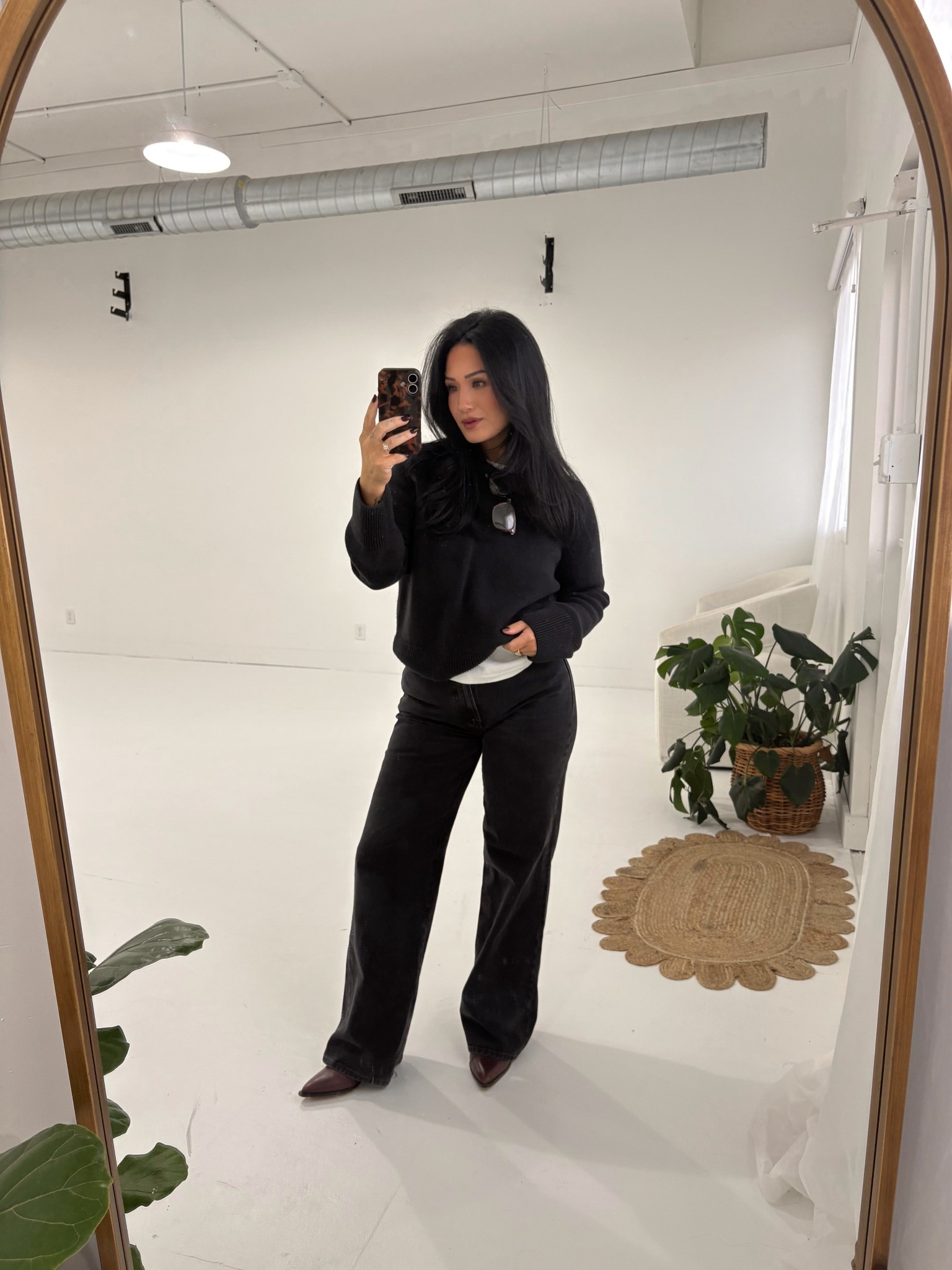 All black with a fun boot? Yes pls. 

This is hands down the best denim and you can’t convince me otherwise. 

Top + Sweater || small 
Denim || 26 
Boots || TTS


#aritzia #abercrombie #myabercrombie #dolcevita

#LTKgrwm #LTKPetite