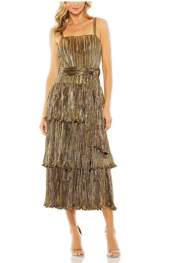 Shine beautifully this holiday season with the Leena metallic ruffle tiered dress. Its golden pleated fabric, belted waist, and soft shimmer make it the perfect choice for Christmas parties, New Year’s Eve celebrations, and elegant holiday gatherings. Designed with a flattering silhouette and flowing movement, it combines timeless sophistication with festive glam. Pair with gold heels and statement jewelry for a stunning finish. Click to shop your holiday look.

#HolidayOutfit #ChristmasDress #NewYearStyle #PartyLook 

 

#LTKHoliday #LTKPetite #LTKWedding