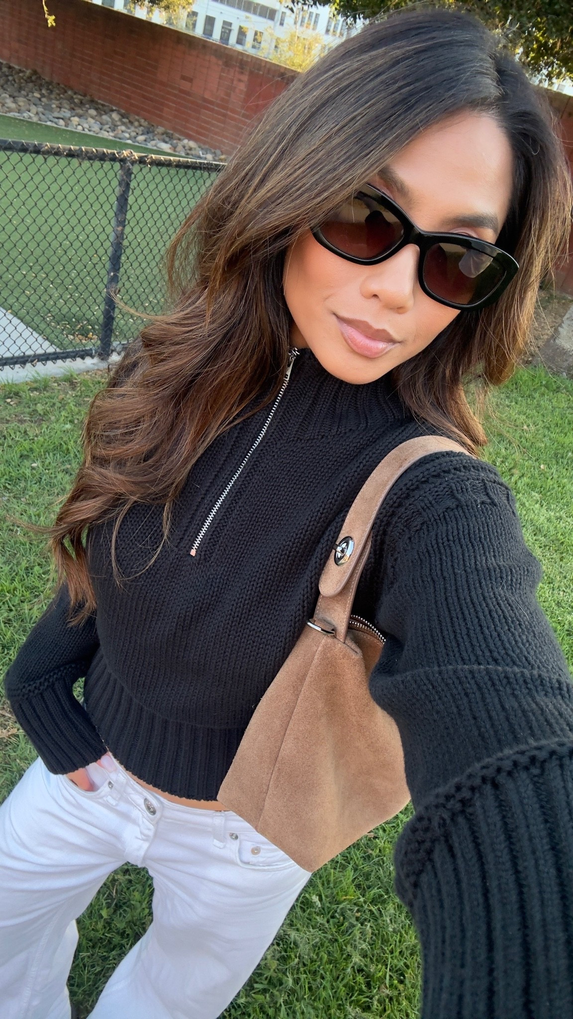 Ootn 🖤  love that these sunglasses come in a low bridge fit

Sweater - tts, xs
Jeans - tts, 25

#LTKPetite #LTKootd
