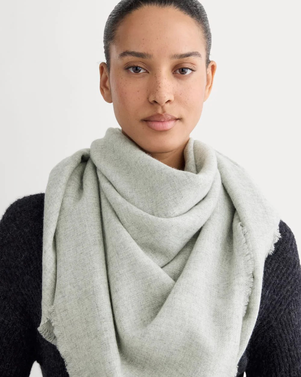The Cashmere Feather Scarf | Heathered Grey | Everlane