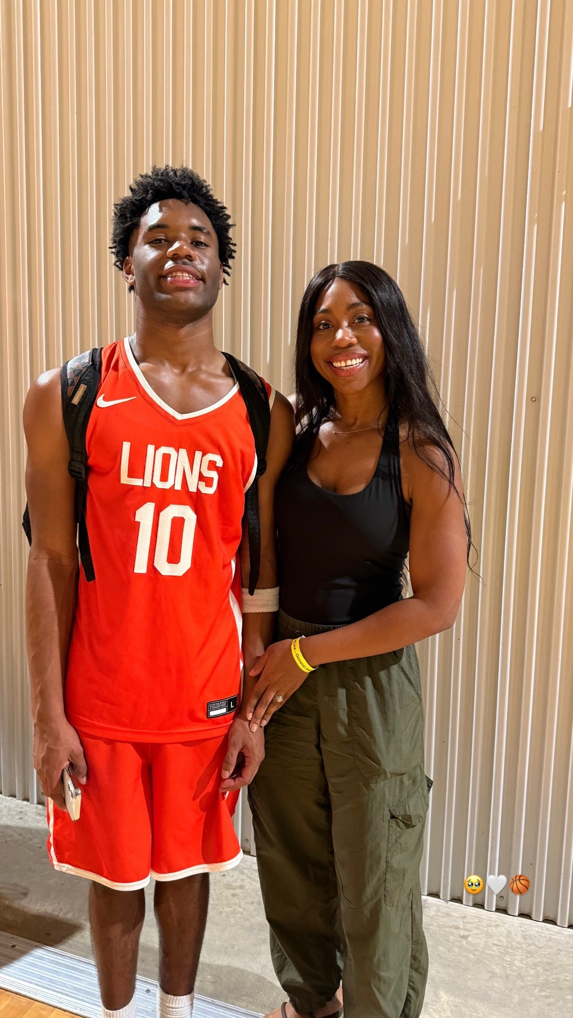 Basketball Mom! Here’s what I wore to my son’s game this past weekend. I’m obsessed with these cargo pants that I got from target a couple years ago. I’m linking similar because they are sold out, but this look is such an easy one to pull off and perfect for those moments when you don’t know what to wear.

#LTKdayinmylife #LTKmomlife #LTKootd
