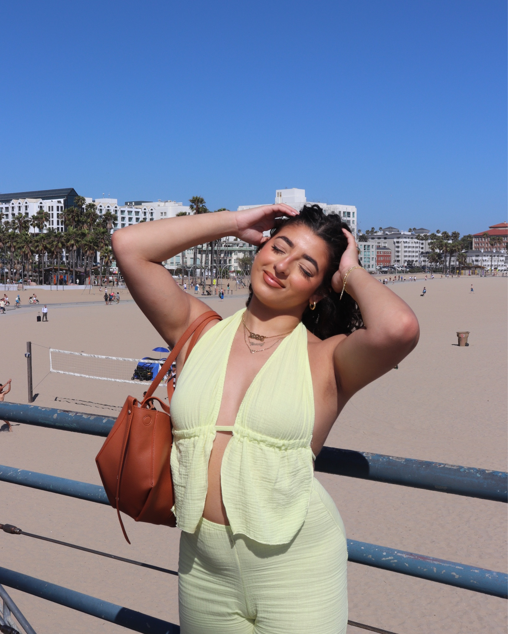 What I wore in Santa Monica🎡✨
I love this set but I would say I did struggle with the pants because they wouldn’t come up since the material isn’t stretchy but they did fit once they were up😗 

Im wearing a size 6/M in the set 🫶🏼

Summer matching sets, plt haul, plt new arrivals, pretty little thing, amazon purses, amazon dupe, polene dupe, affordable handbags