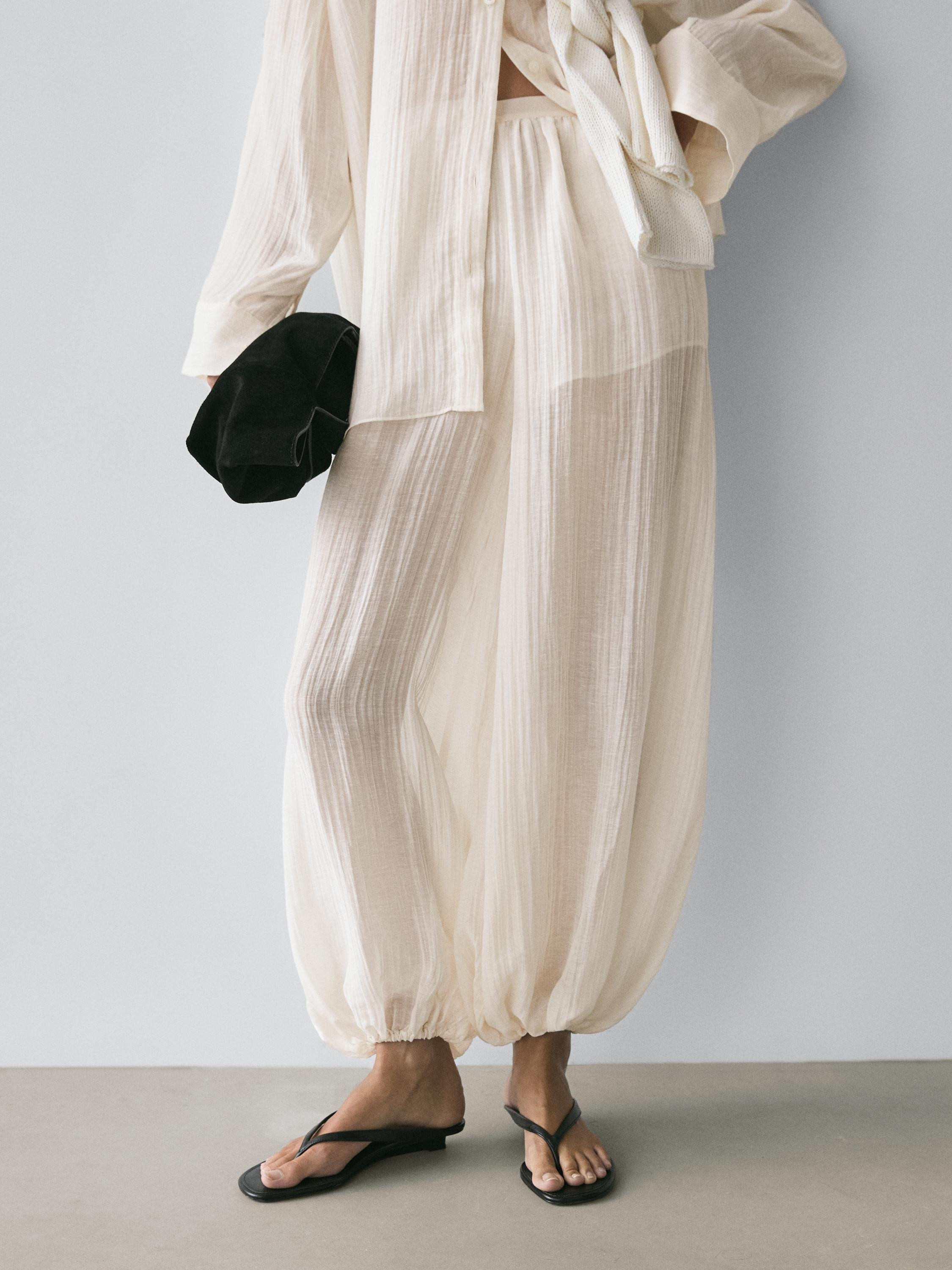 Flowing sarouel trousers with pleated detail | Massimo Dutti UK