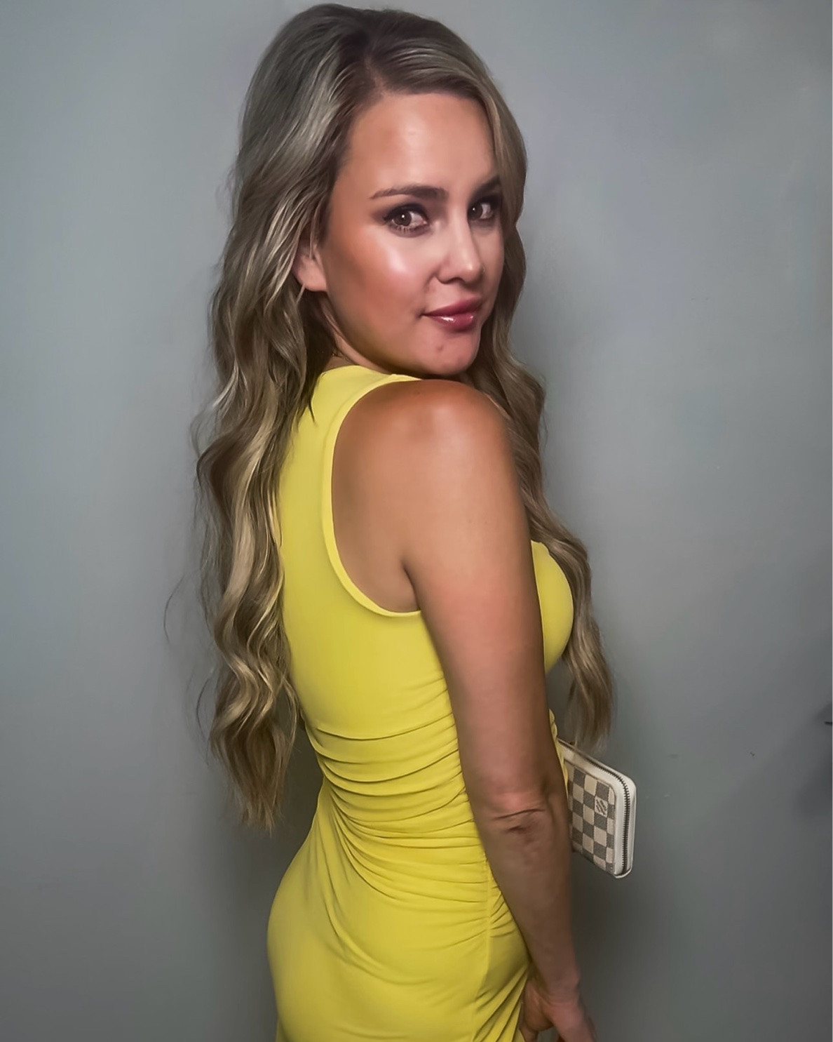 The little yellow bodycon dress 💛✨ Such a flattering cocktail dress for weddings, date nights, rehearsal dinners or any event you need an excuse to dress up for.

#LTKgrwm #LTKootd #LTKWedding