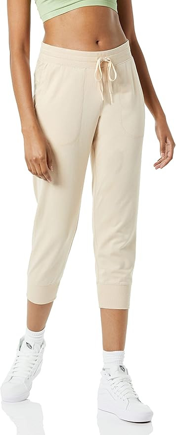 Amazon Essentials Women's Relaxed-Fit Studio Terry Capri Jogger Pant | Amazon (US)