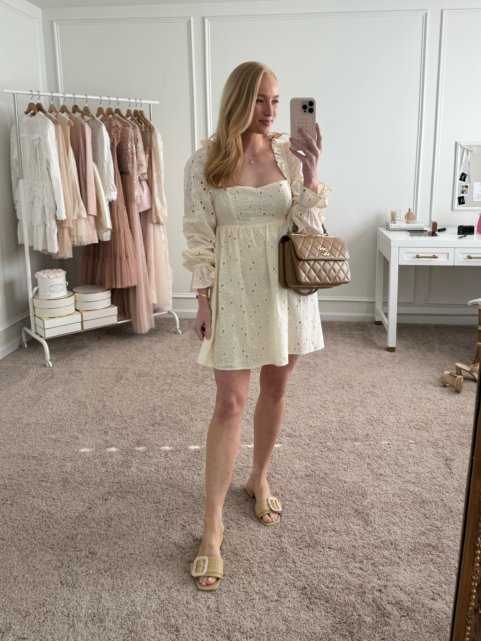 Summer date night outfit! It feels like summer here today at least 😂 wearing a medium in this dress but could have done a small instead  