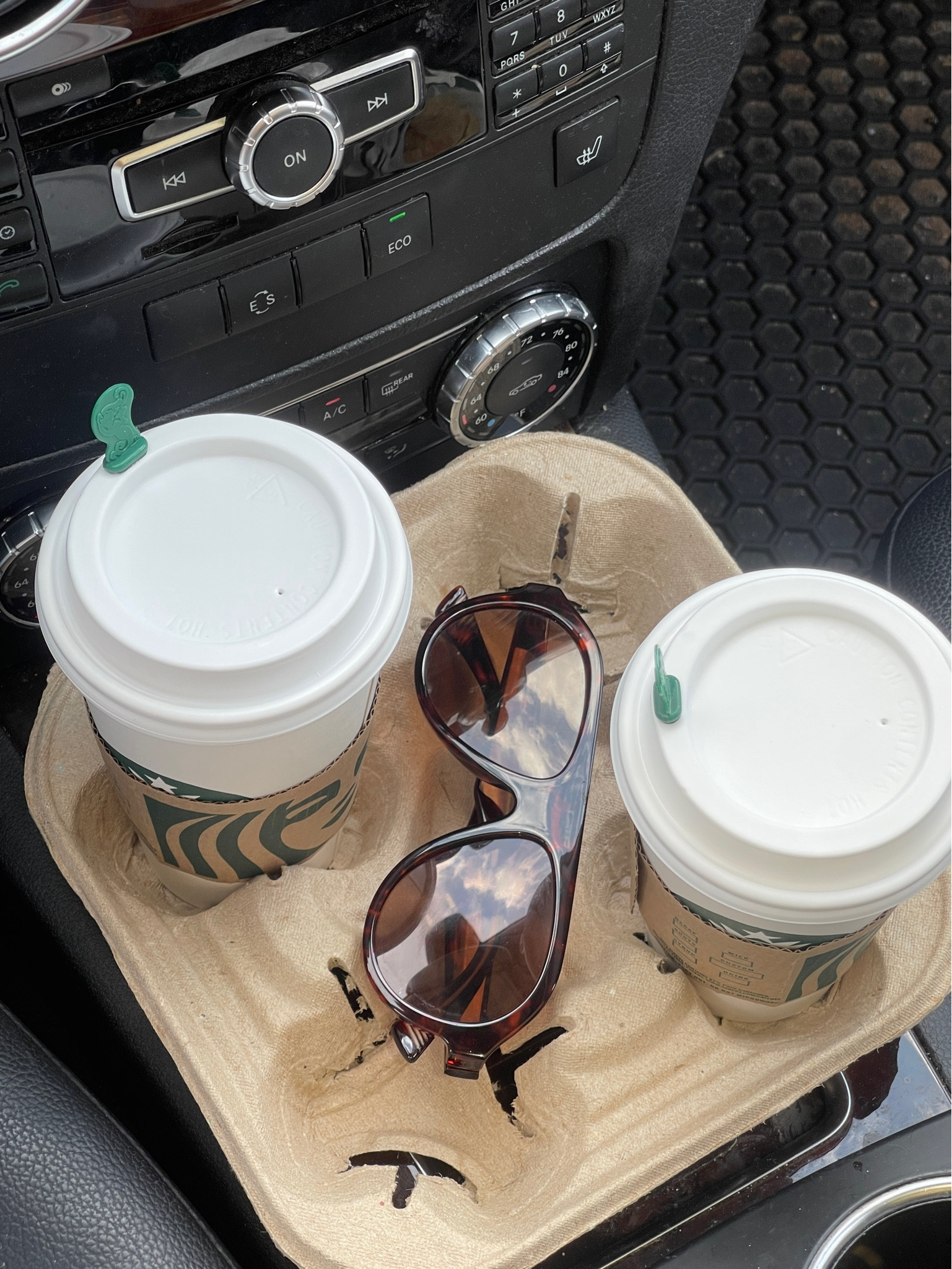 my current go-to sunnies 🌞✨

#LTKTravel #LTKFindsUnder50 #LTKItBag