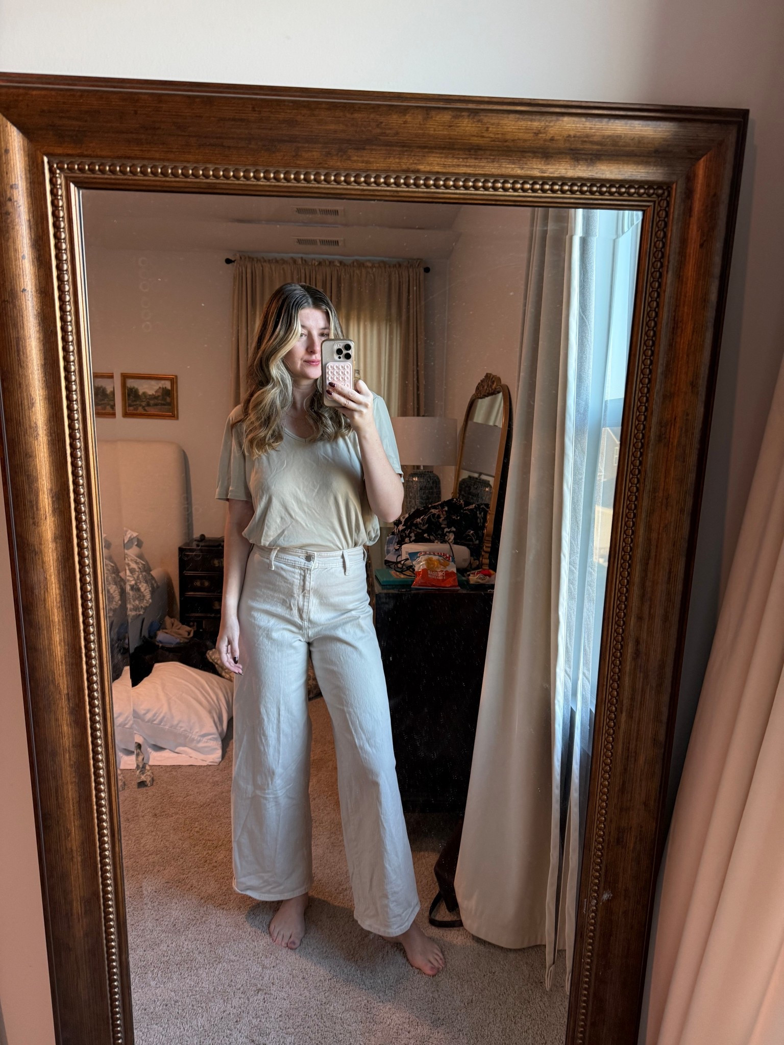 Target jeans that are so cute 

#LTKMidsize #LTKWorkwear #LTKFindsUnder50