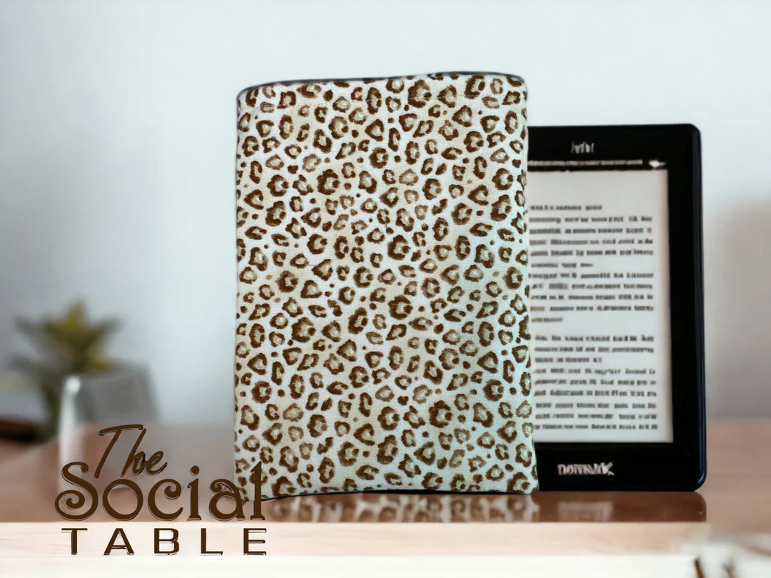 Cheetah Kindle / Book Sleeve - Etsy | Etsy (US)