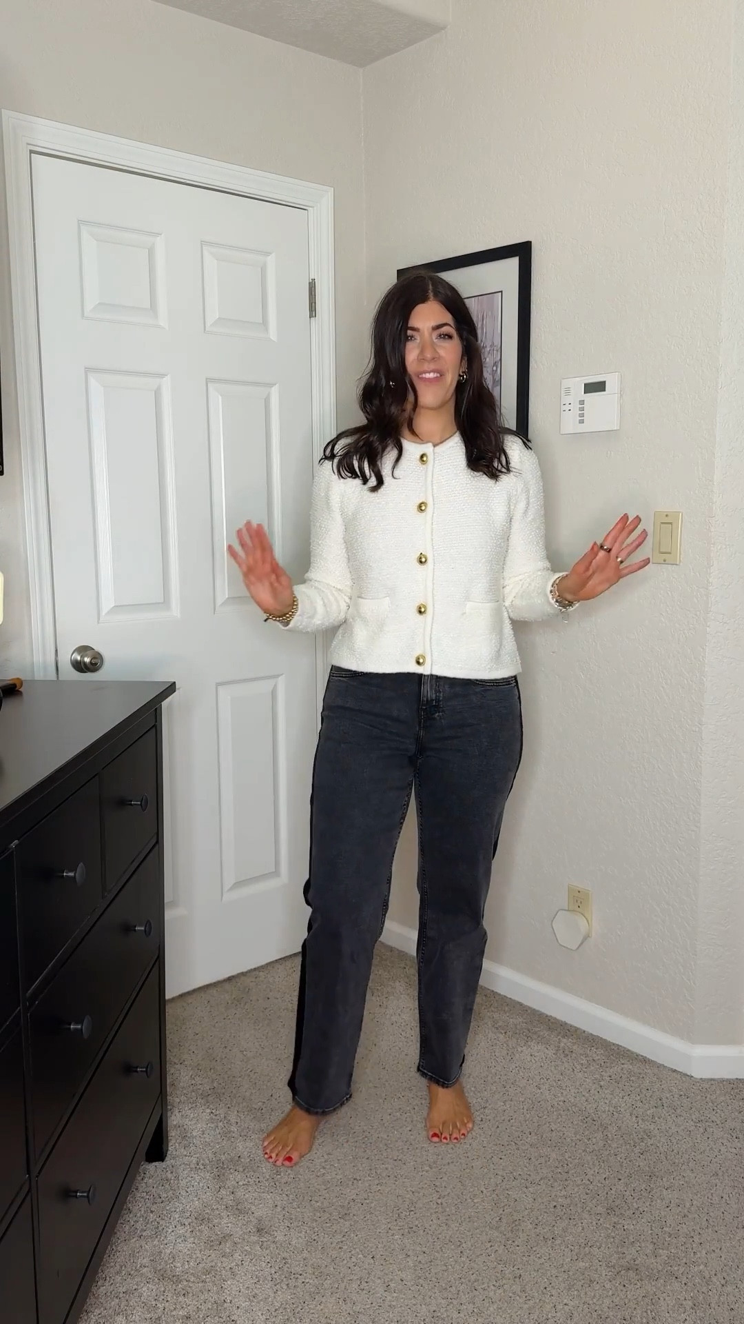 Love this sweater jacket- I do a medium but if in between size down!
In an 8 in straight leg jeans


#LTKMidsize #LTKWorkwear #LTKFindsUnder50