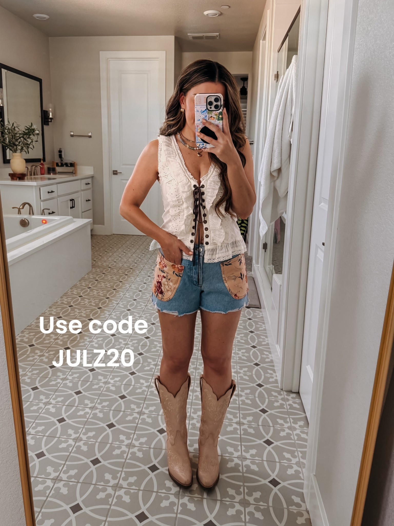 Use code JULZ20 for 20% off my outfit (works on orders of $100+). Wearing xs top & 25 denim shorts.

Anthropologie sale



#LTKSeasonal #LTKFindsUnder100 #LTKSaleAlert