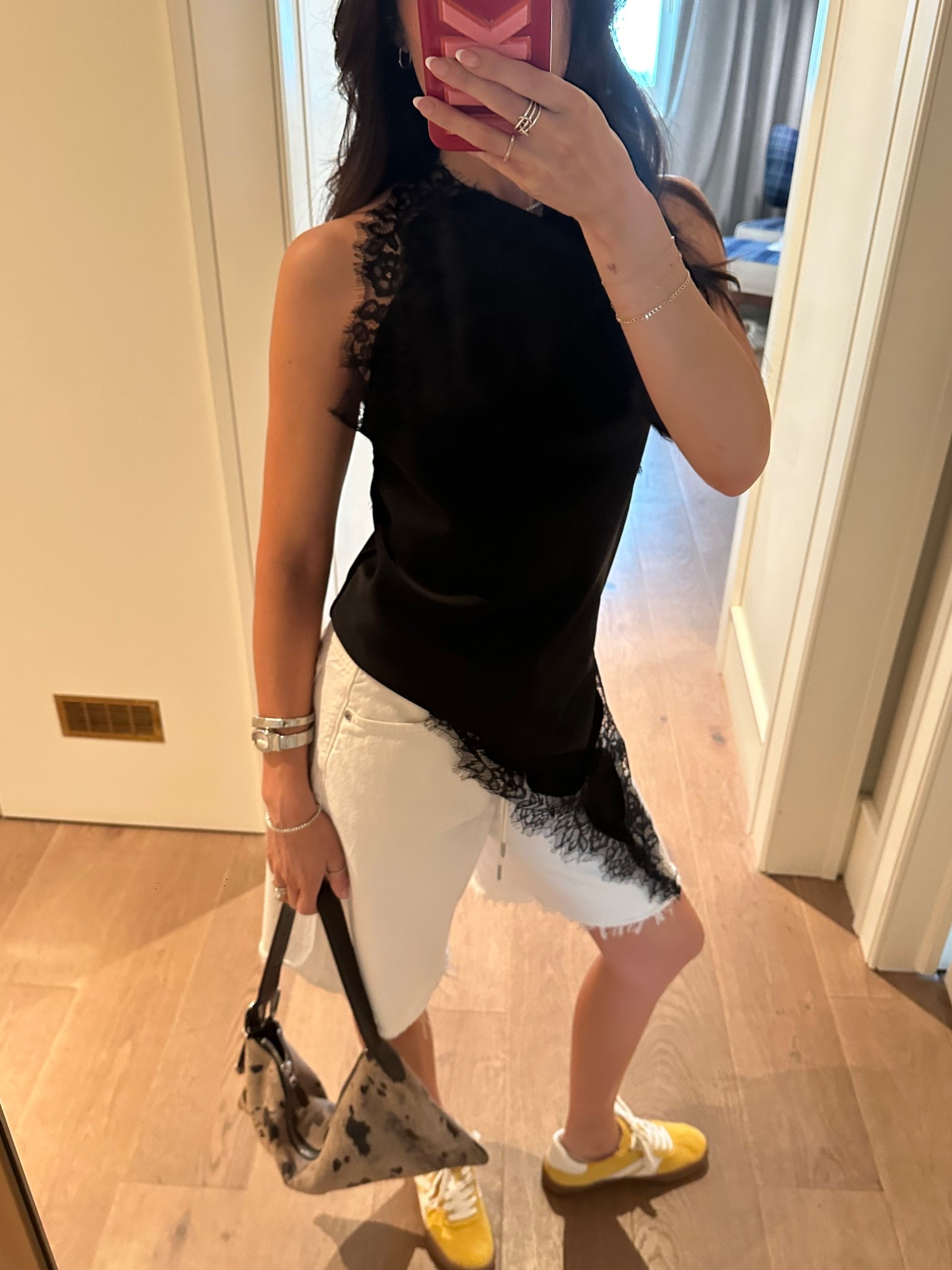 Top in XS

#LTKFindsUnder100 #LTKItBag #LTKStyleTip