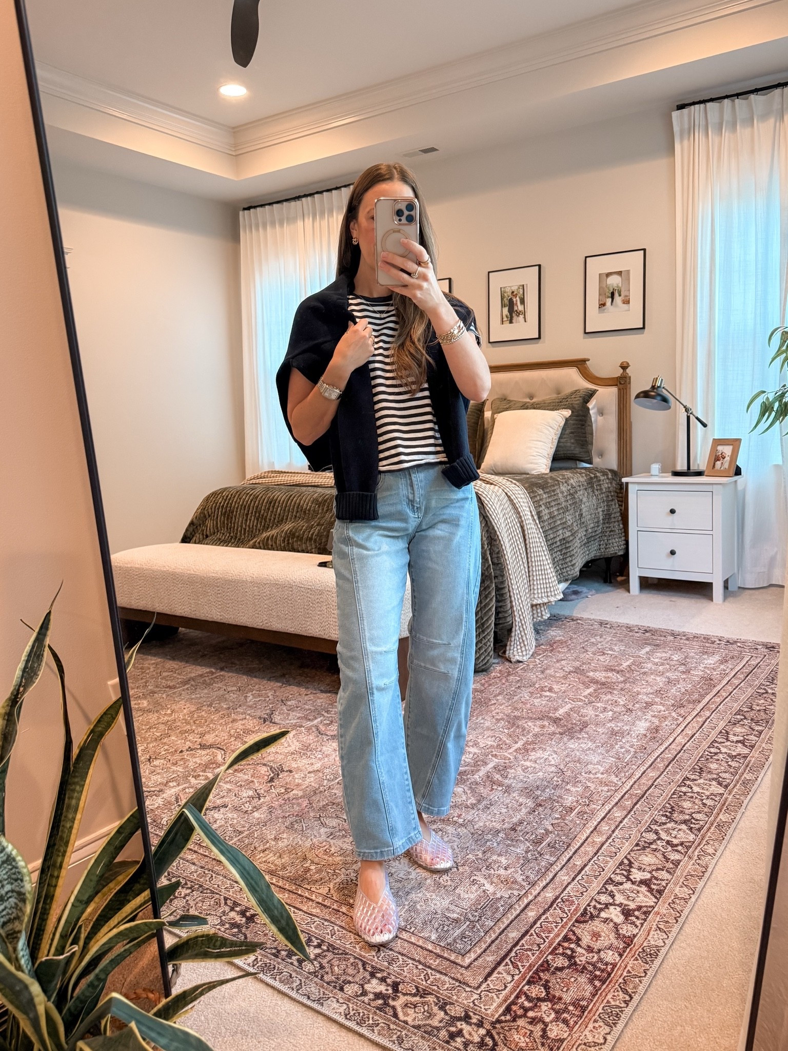 Casual mom outfit heading into fall 🤍

Striped tee + light wash jeans + navy sweater + jelly flats. An easy transitional outfit for warm fall days when you want layers without feeling too heavy.

#LTKStyleTip #LTKSeasonal #LTKMomStyle #LTKFallStyle #LTKClassicStyle

#LTKootd #LTKmomlife #LTKgrwm