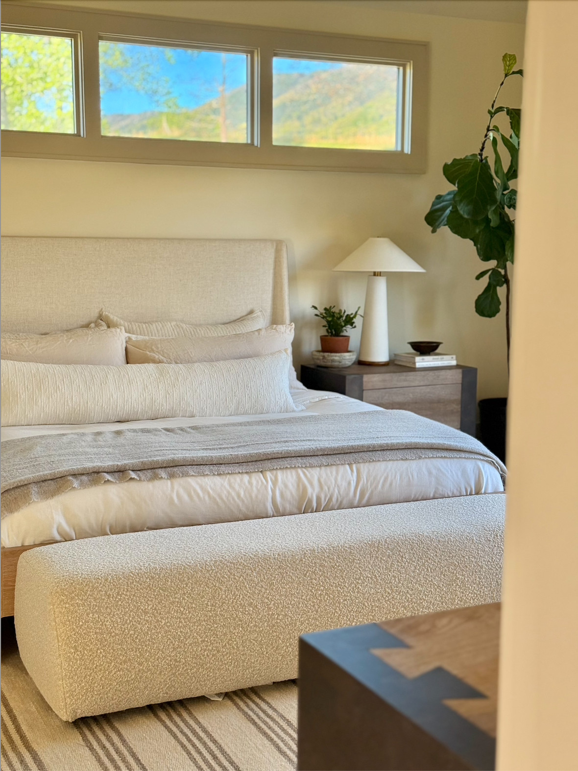 The Holiday House bedroom ✨
Warm woods, soft neutrals, and that cozy-but-clean feeling we always come back to. We linked everything we could — from the bedding to the lamps — so you can bring a little of this calm into your own space.
#bedroominspo #neutralbedroom #pjandthomas #ltkhome #cozyinteriors #arhausstyle #holidayhouse #modernfarmhouse

 

 