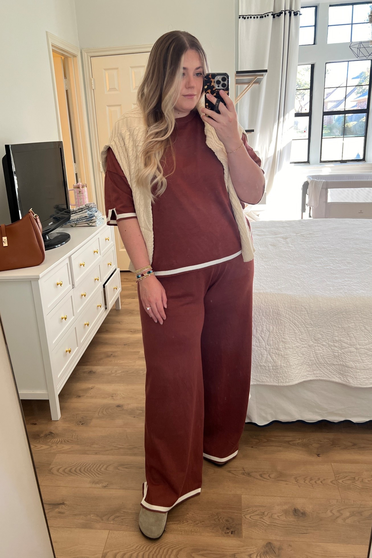 Love this cozy set that comes in so many colors!

#LTKFindsUnder50 #LTKootd #LTKMidsize