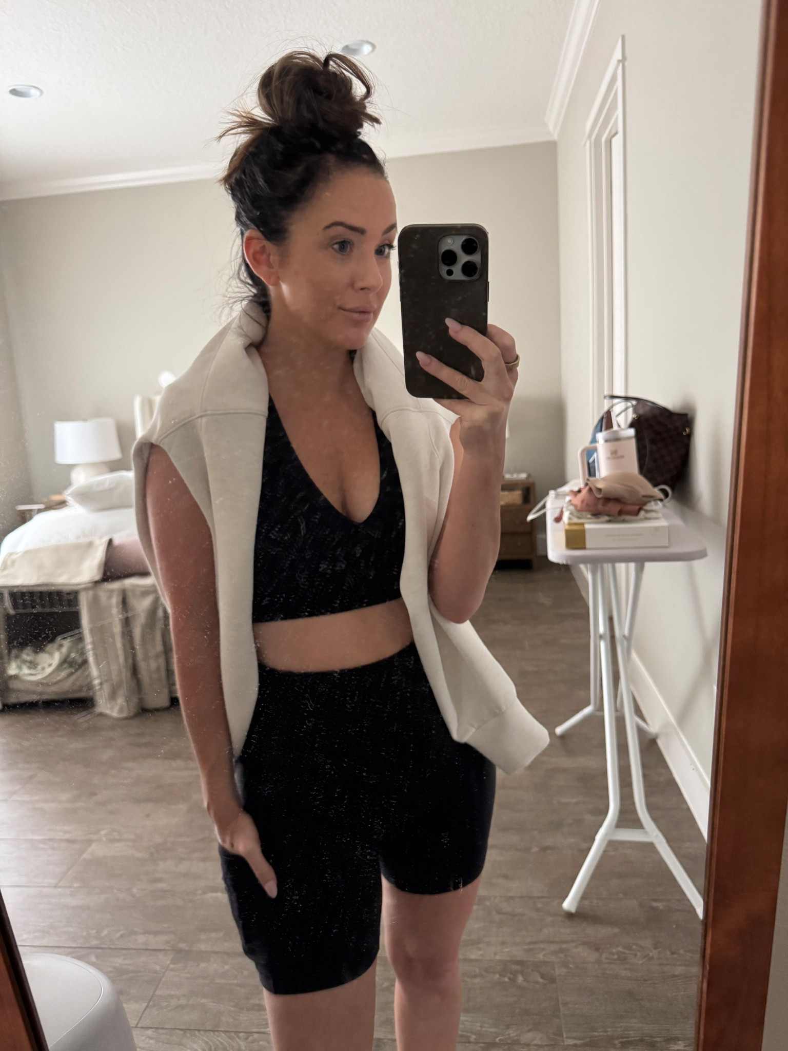 this mornings “walk” look — determined to get more steps in now that I’m feeling stronger post baby 
.
sports bra, biker shorts and half-zip sweatshirt is on sale thanks to Nordstrom
Sale 

#LTKFindsUnder50 #LTKSaleAlert