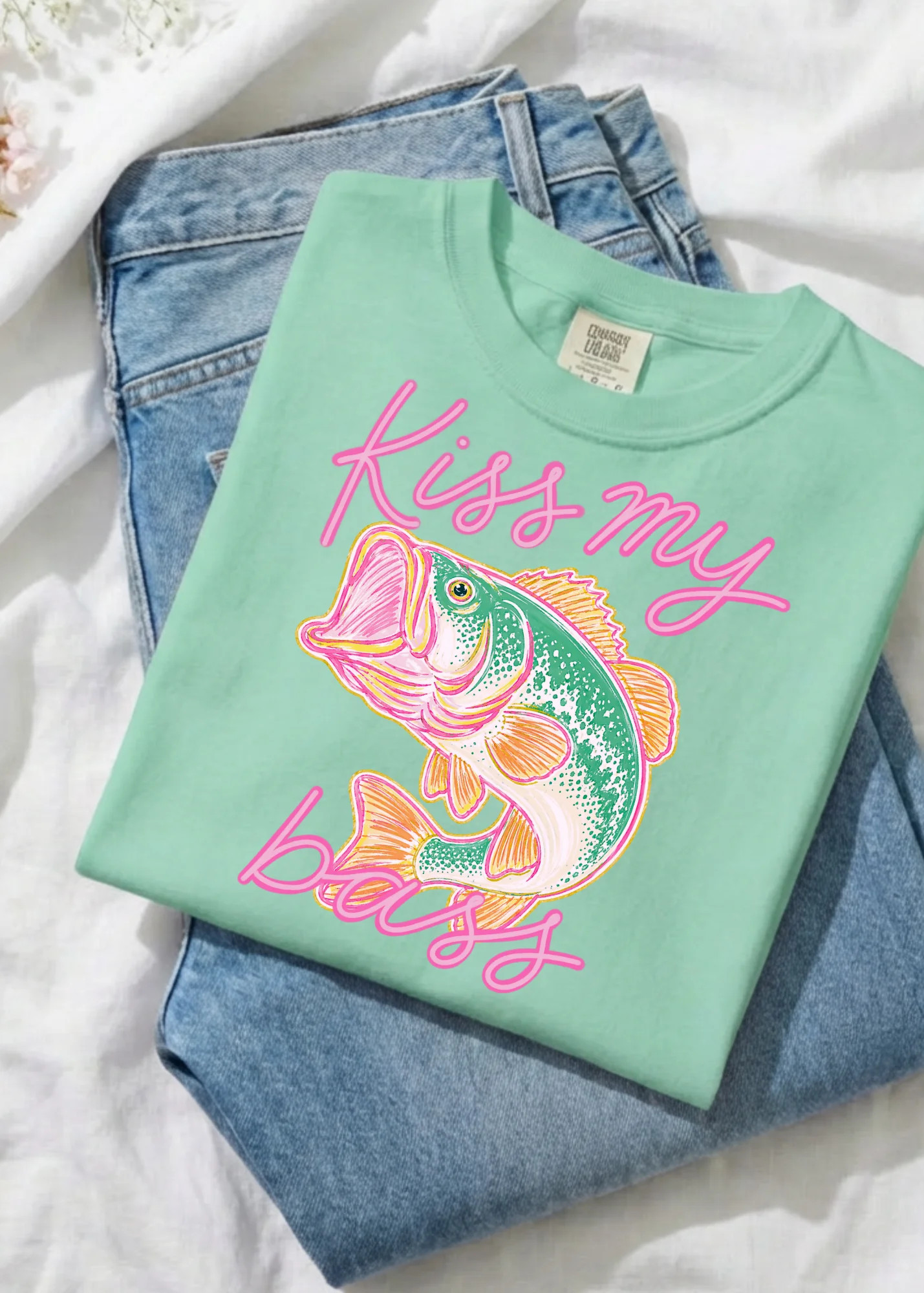 Kiss My Bass Graphic T-Shirt | Willow Boutique