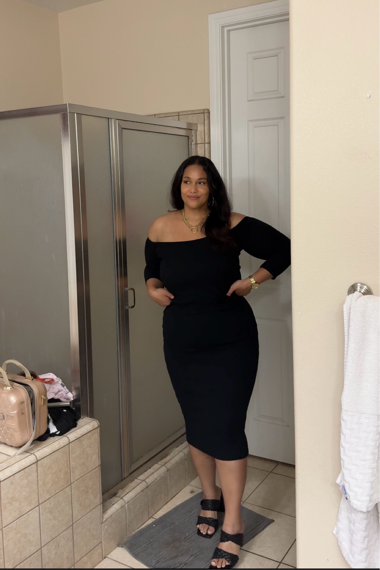 Plus size bodycon dress | perfect for a night out! So easy to dress it up 

#LTKFindsUnder50 #LTKMidsize #LTKPlusSize