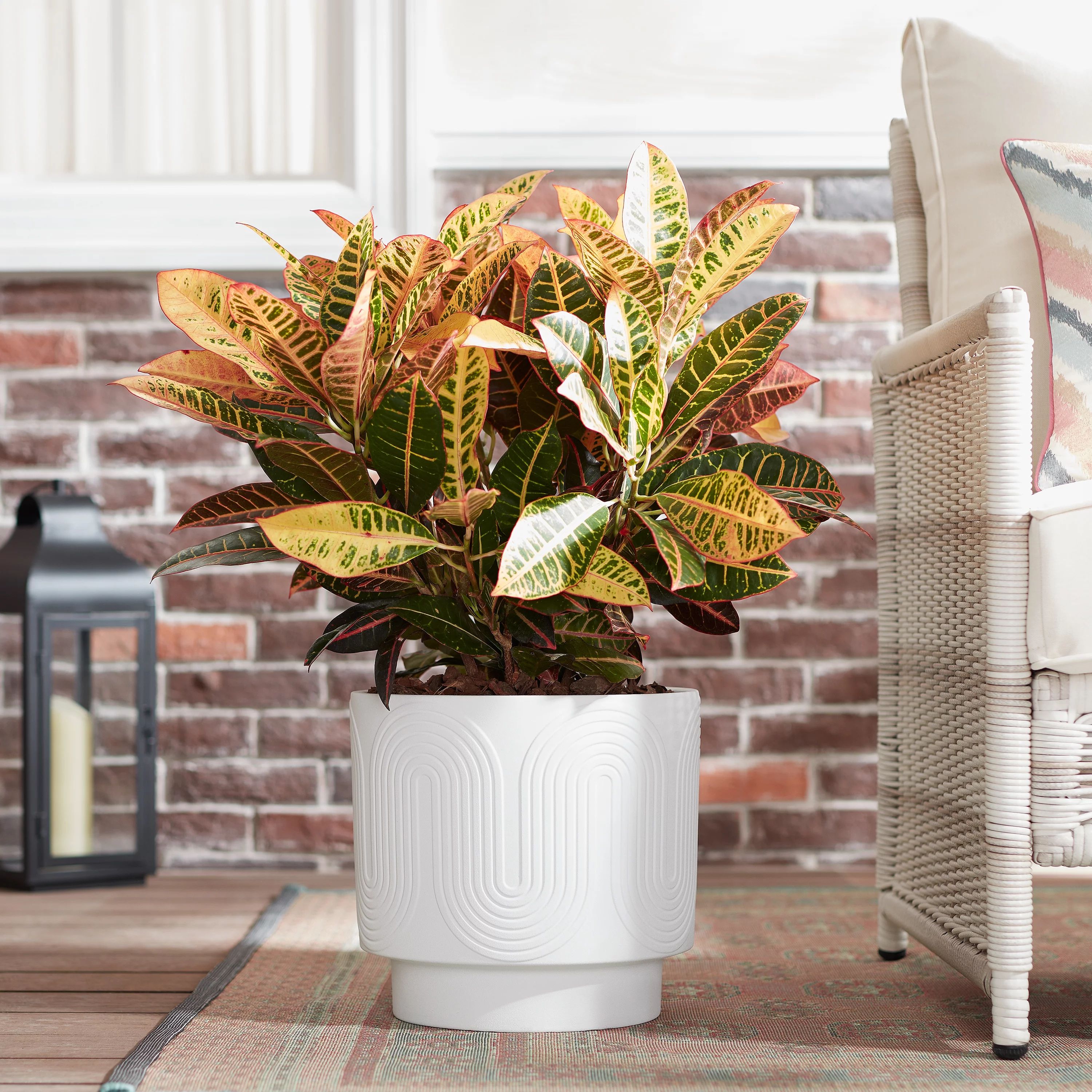 Better Homes and  Gardens Amy  Planter, White | Walmart (US)