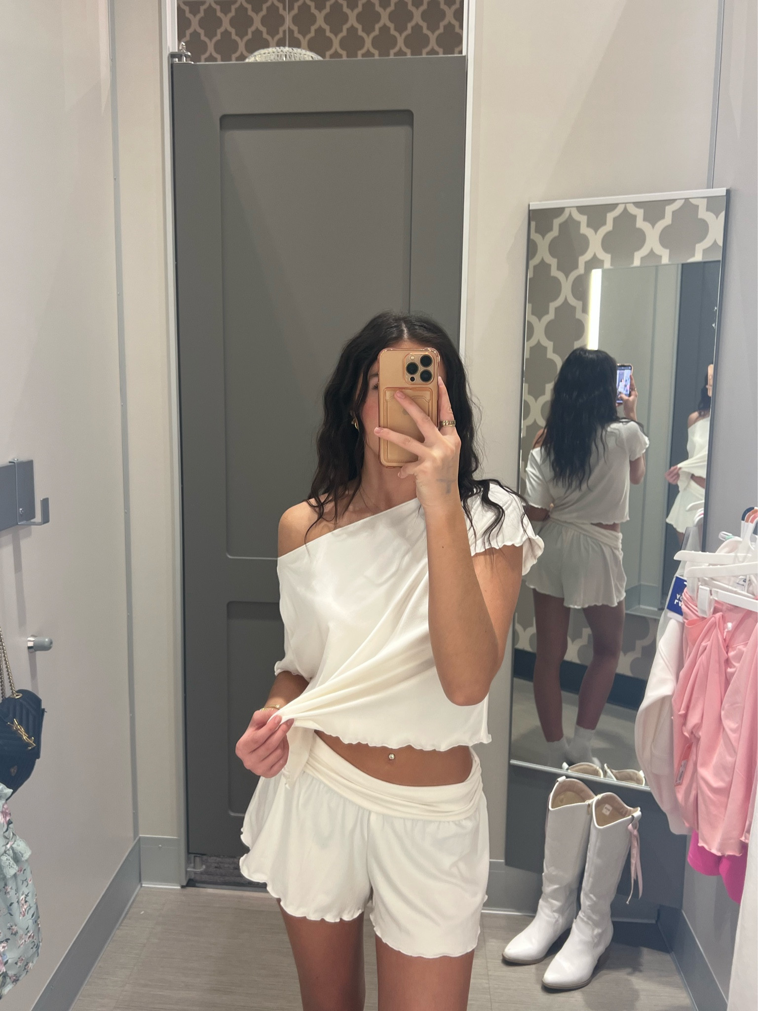 Obsessed w/ this ruffle edge lounge set! Feels so nice on the skin!🪽

#LTKtravel #LTKfindsunder50 #LTKU