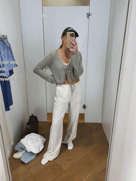 finally found the perfect pair of linen drawstring pants in a chic neutral stripe. 
love these and they’re a good price! I also linked similar styles I was eyeing before I found these. 

this top is also cotton:on but I couldn’t find it online :(

length is longer, runs big. i’m 5’6”, probably 140 and I’m wearing a 4. 