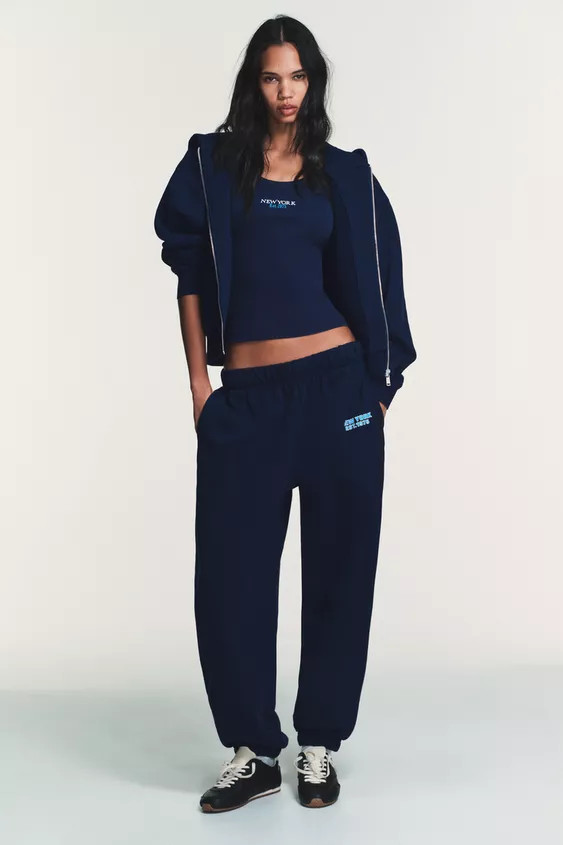 KAPUZENSWEATSHIRT MIT SCHRIFTZUG | Zara DE
